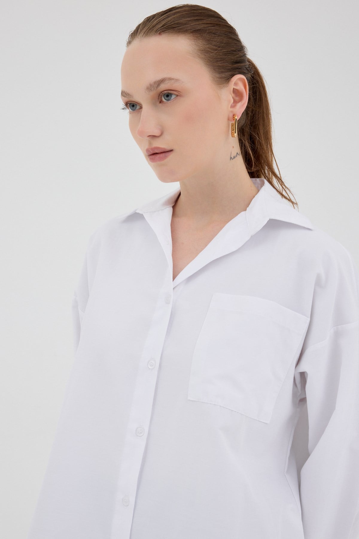 Beyaz Tek Cepli Oversize Gömlek 8158A
