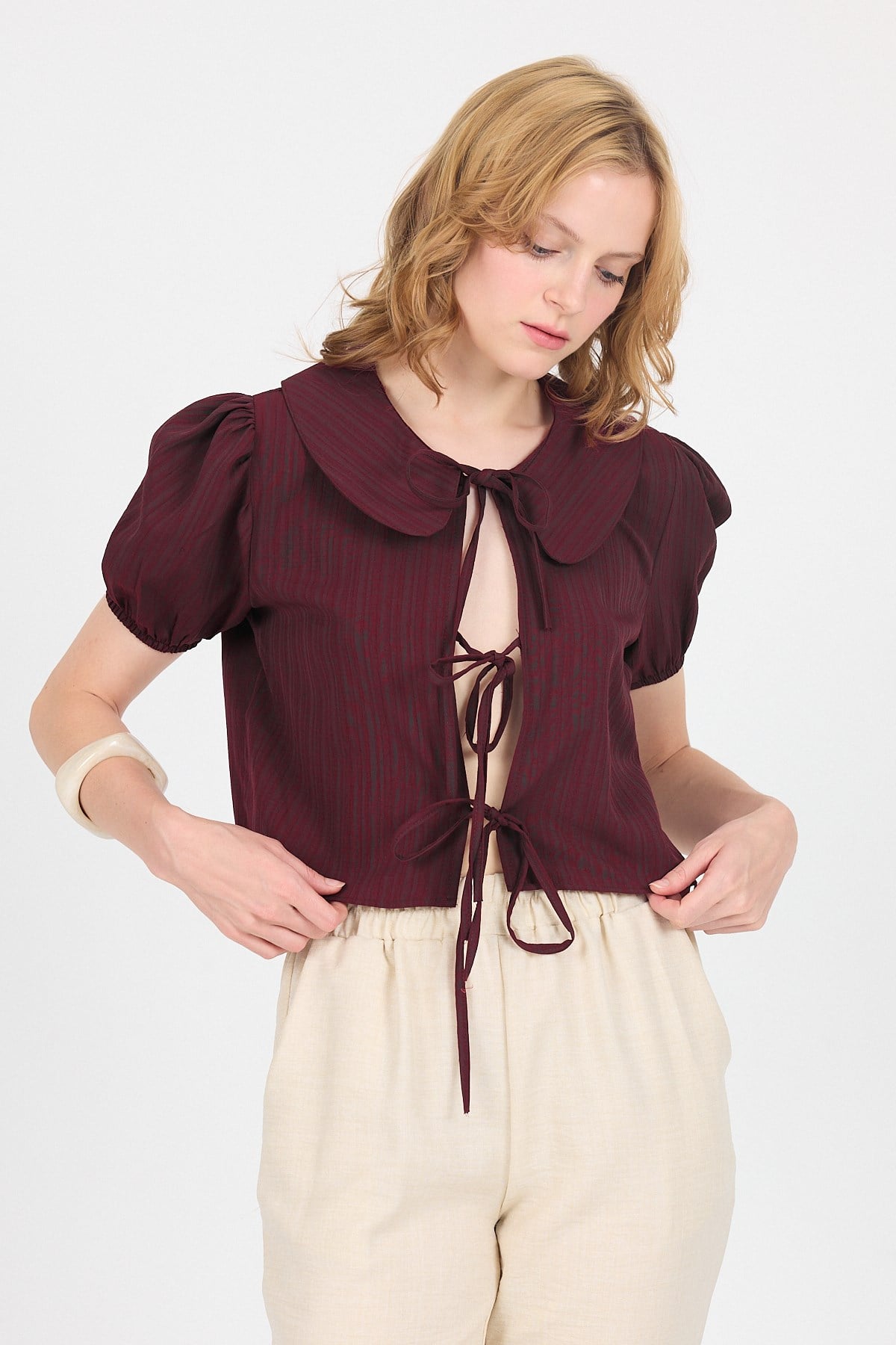 Bordo Bağlama Detaylı Bebe Yaka Crop Bluz 8064