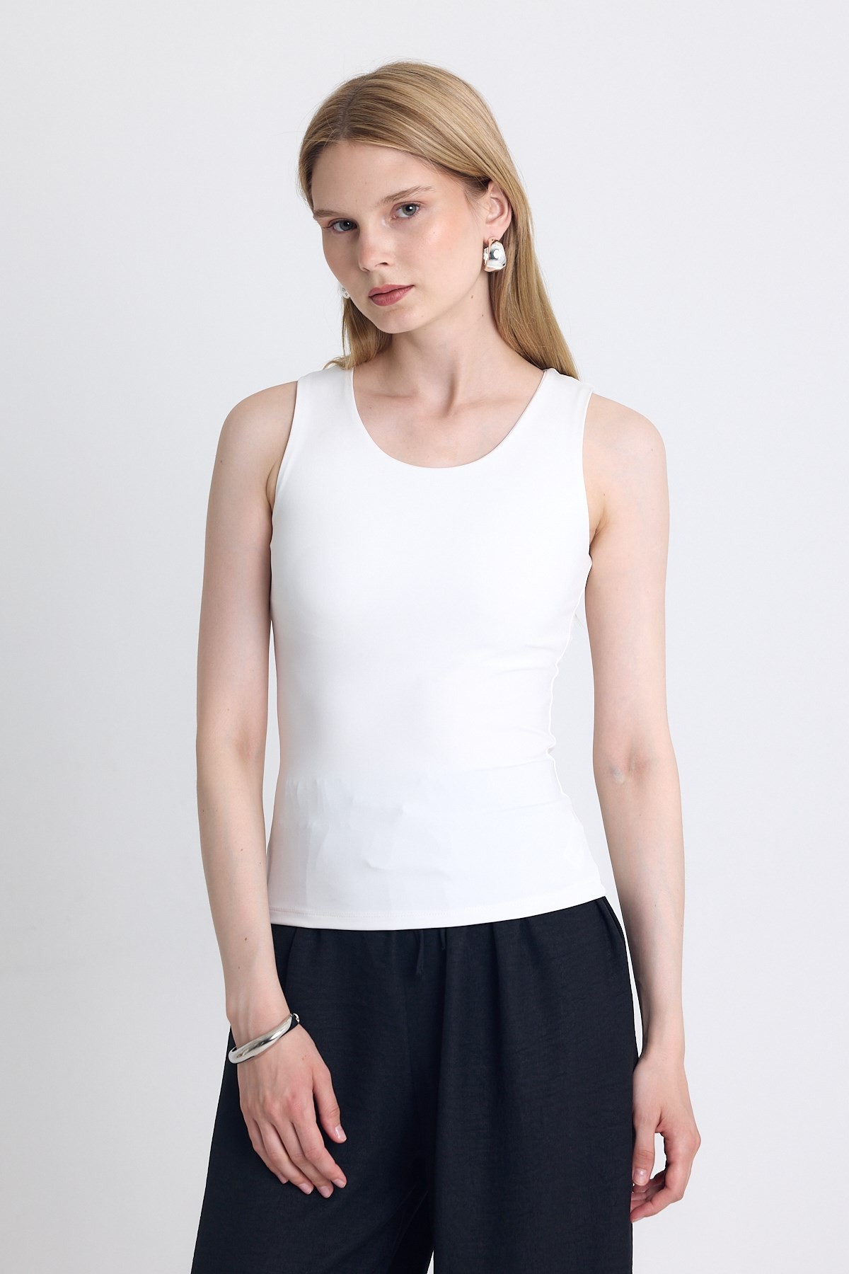 Ekru Slim Fit Kolsuz Basic Atlet 9194M
