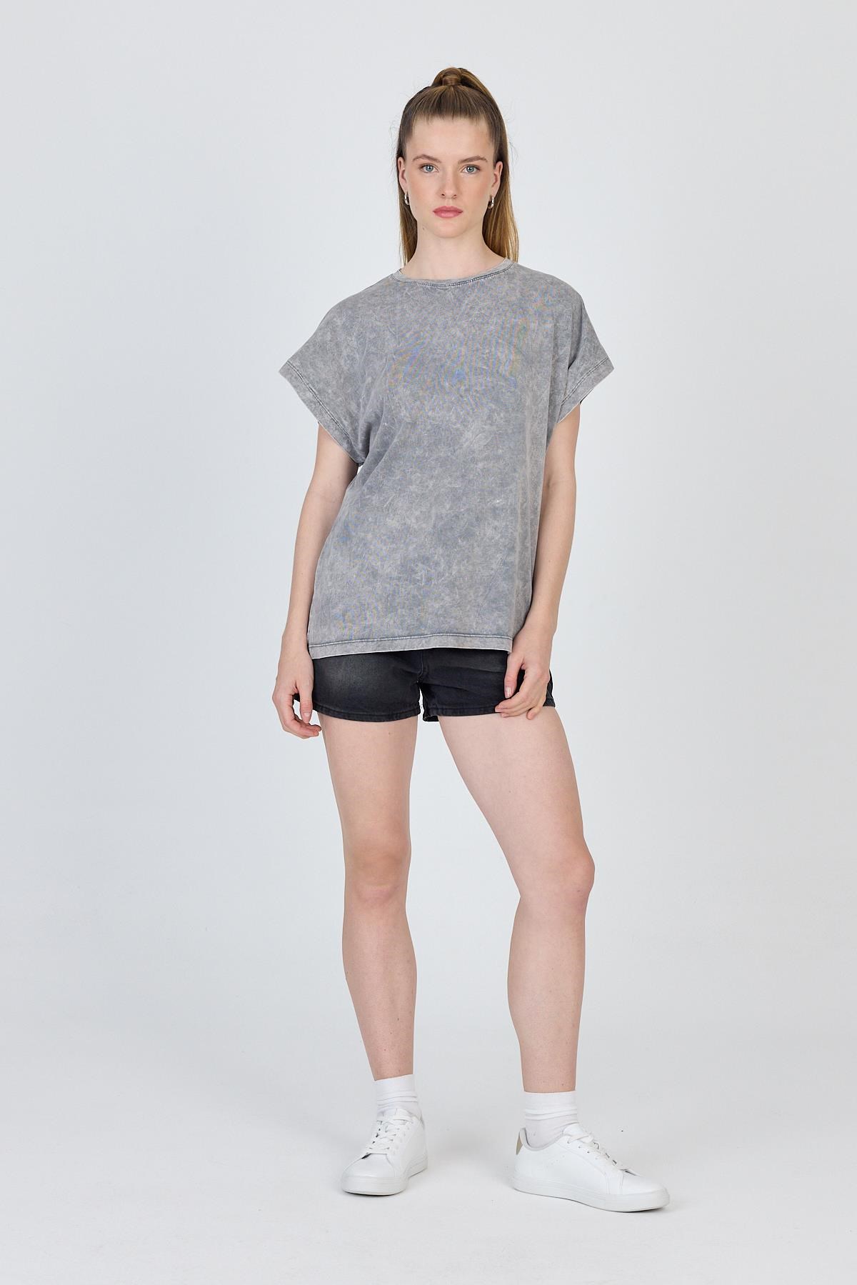 Gri Yıkamalı Oversize Basic Tişört 253014