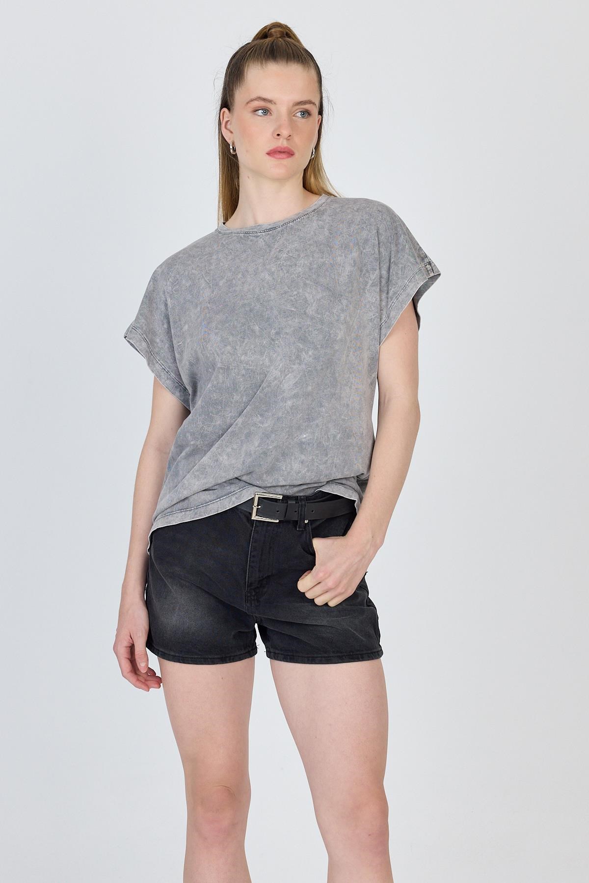 Gri Yıkamalı Oversize Basic Tişört 253014