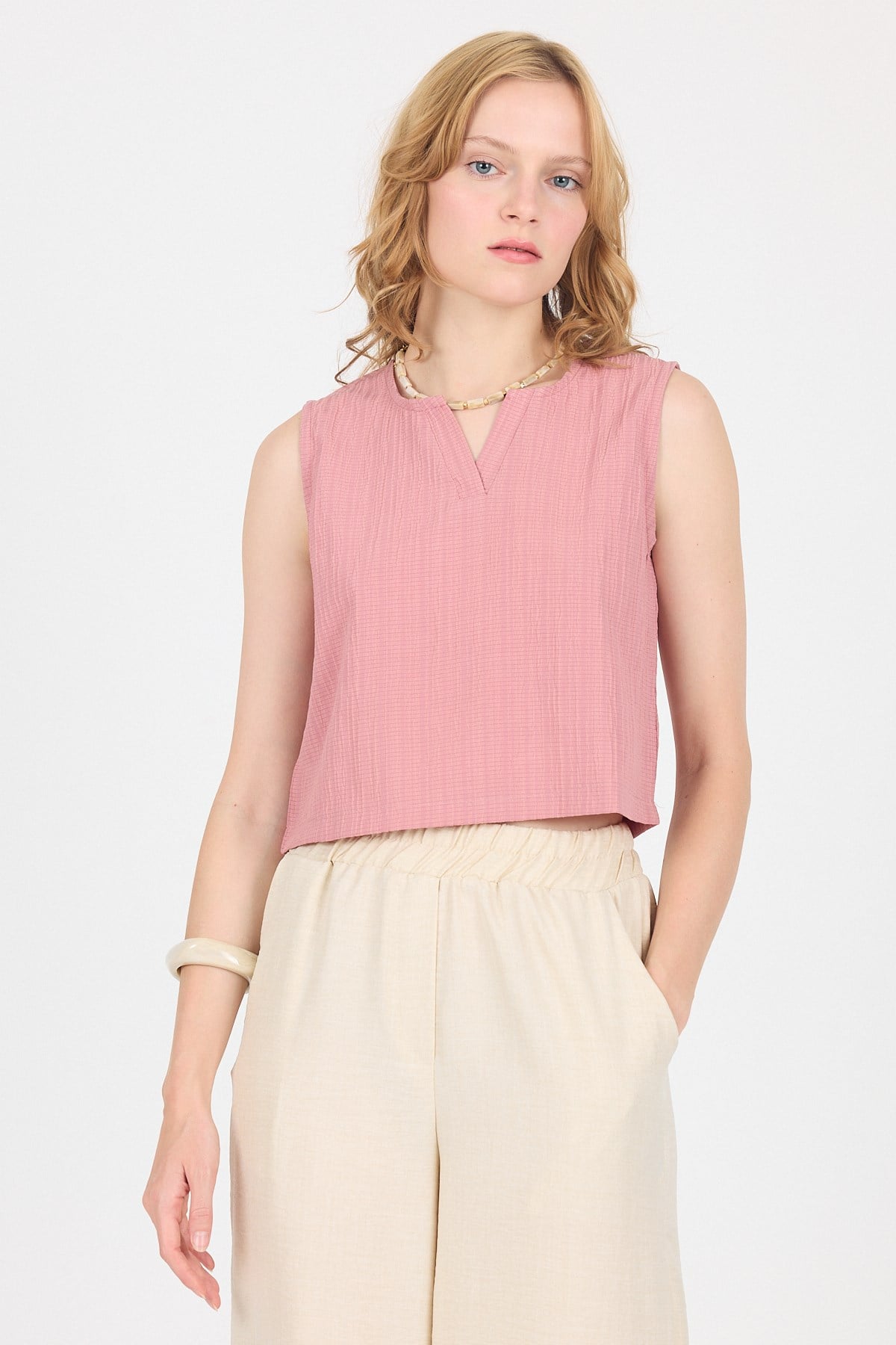 Gül V Yaka Kolsuz Crop Bluz 8027