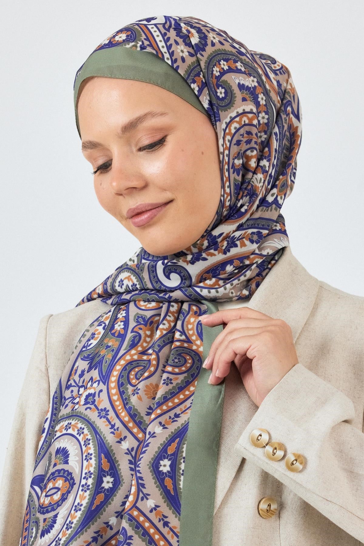 Haki Retro Desenli Şal 4004