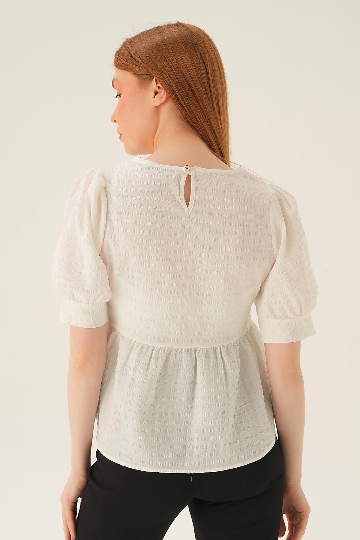 Krem Bisiklet Yaka Bluz 4106