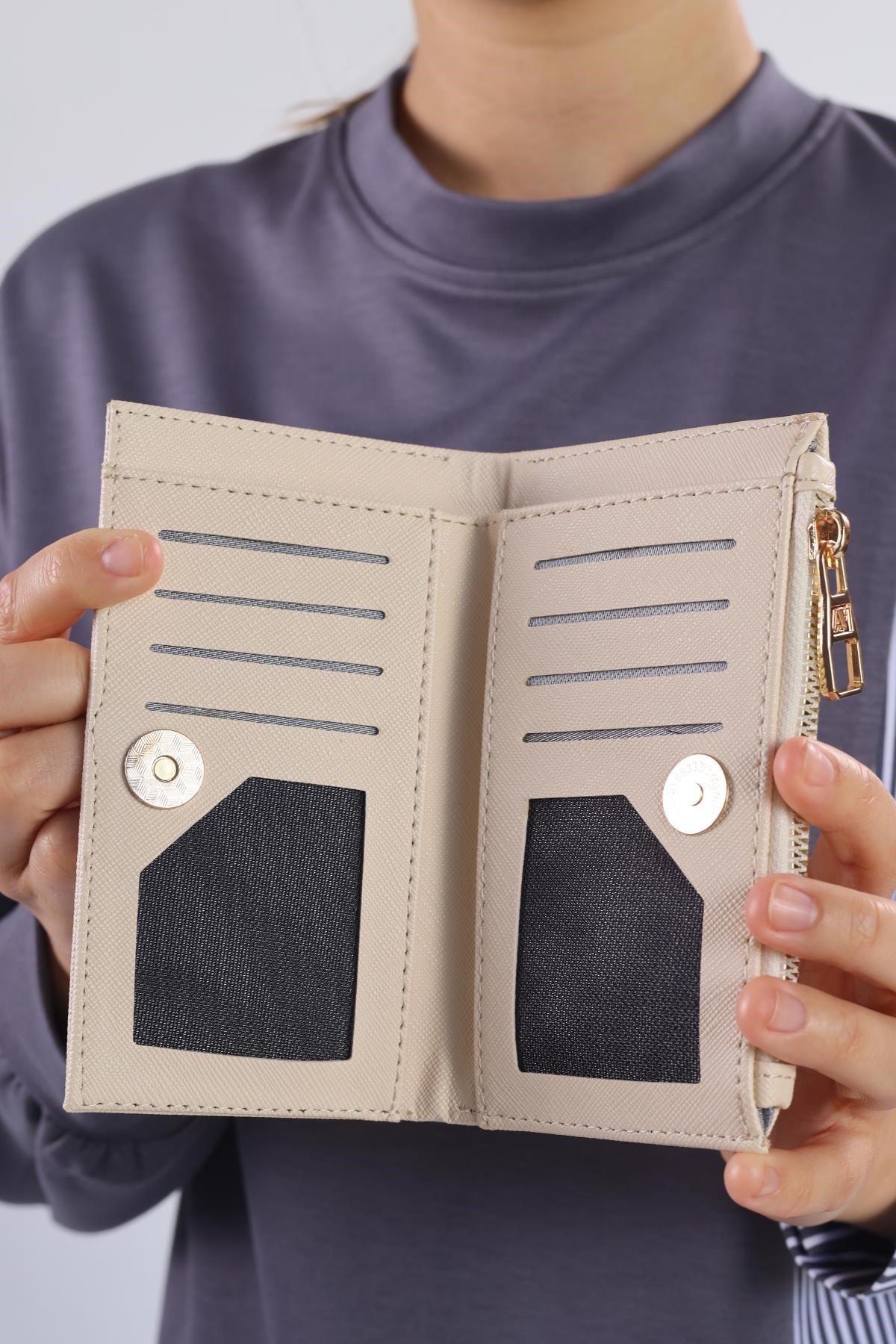 Krem Çıtçıtlı Fermuarlı Cüzdan 033