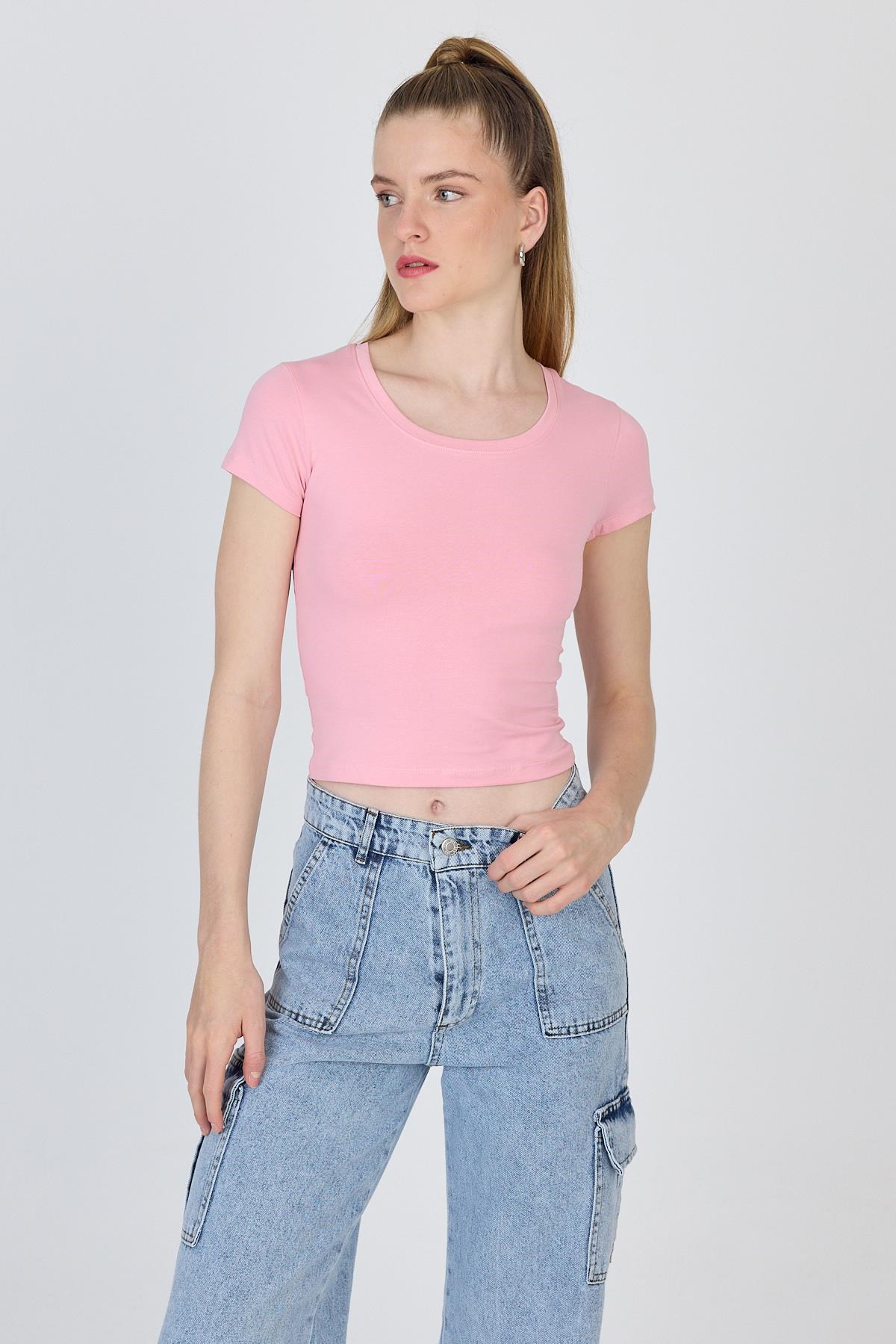 Pembe Bisiklet Yaka Basic Crop Tişört 9200M