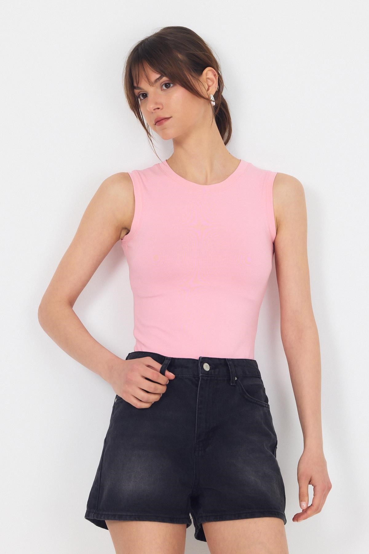 Pembe Bisiklet Yaka Kolsuz Atlet 319