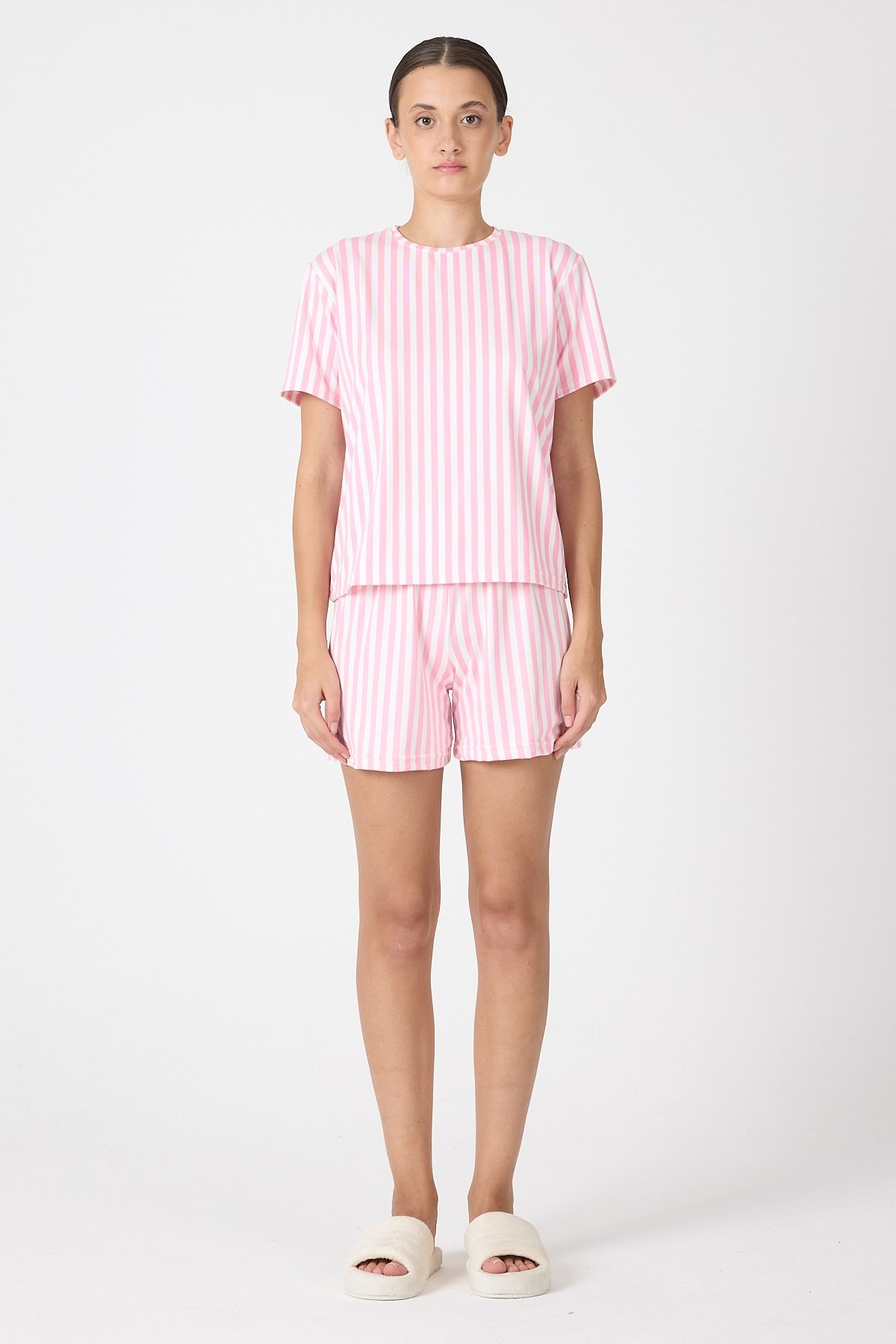 Pembe Çizgili Şortlu Pijama Takımı 3411