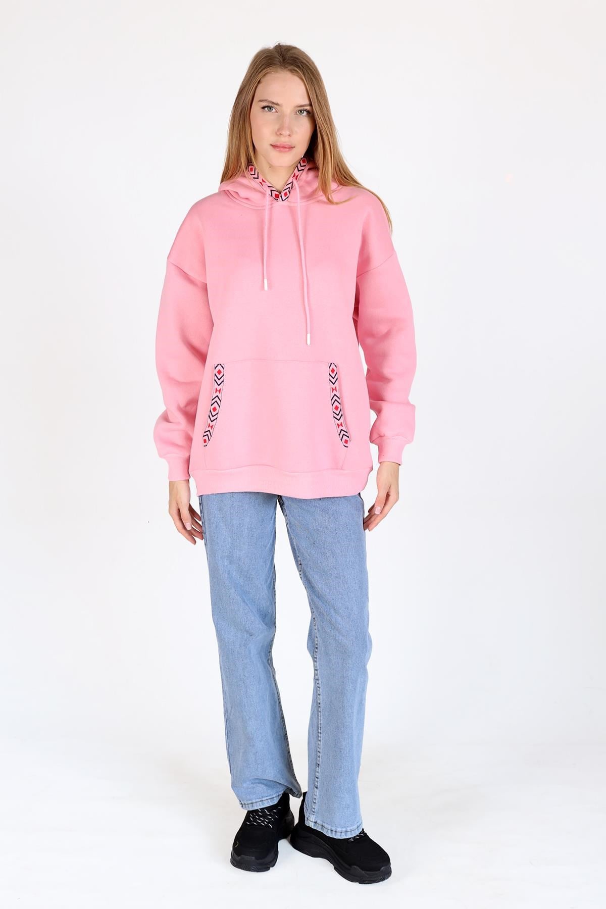 Pembe Yaka Cep Nakışlı Kapüşonlu Sweat 9141M