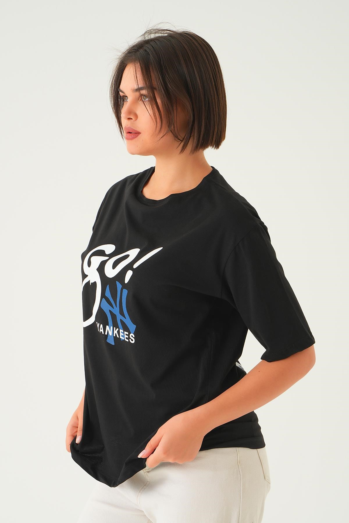 Siyah Baskılı Oversize Tişört 1709
