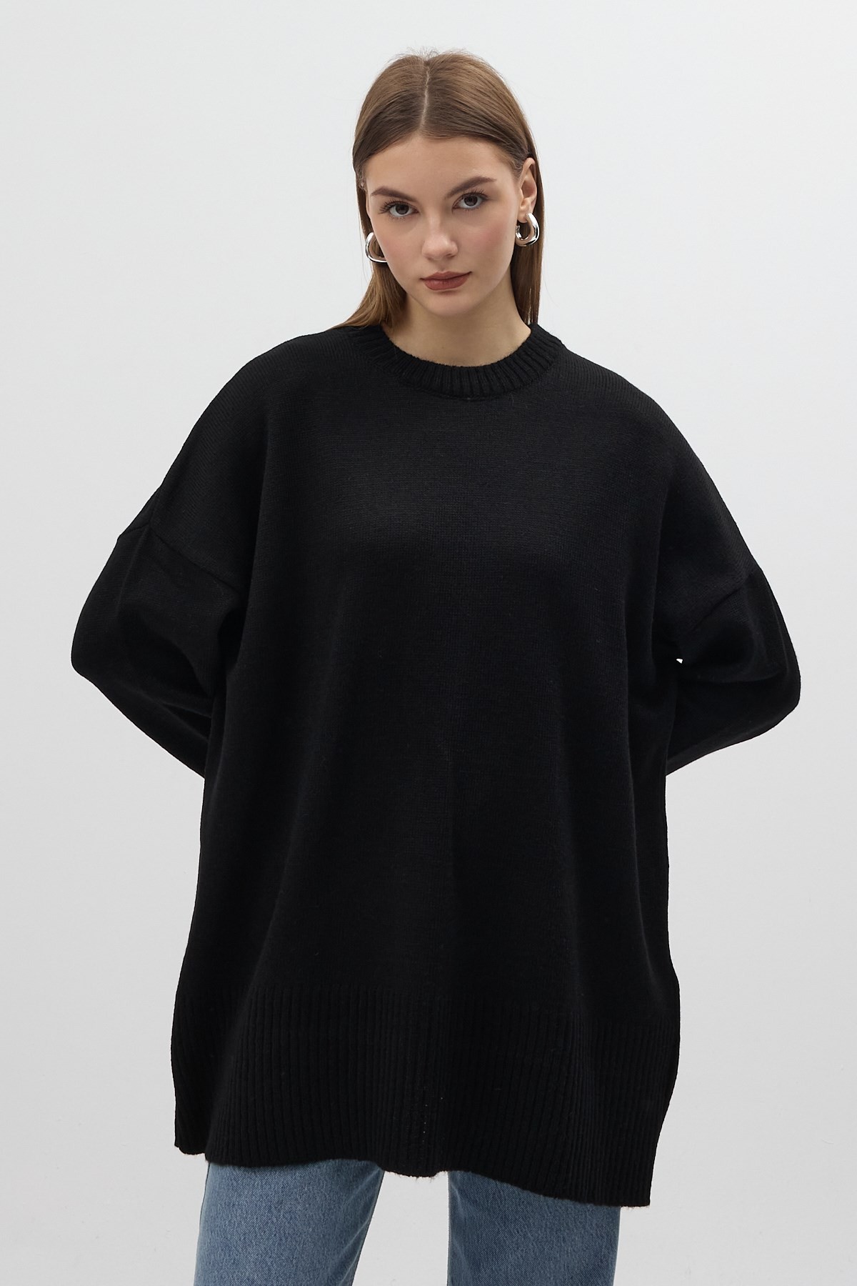 Siyah Bisiklet Yaka Oversize Kadın Kazak 2450