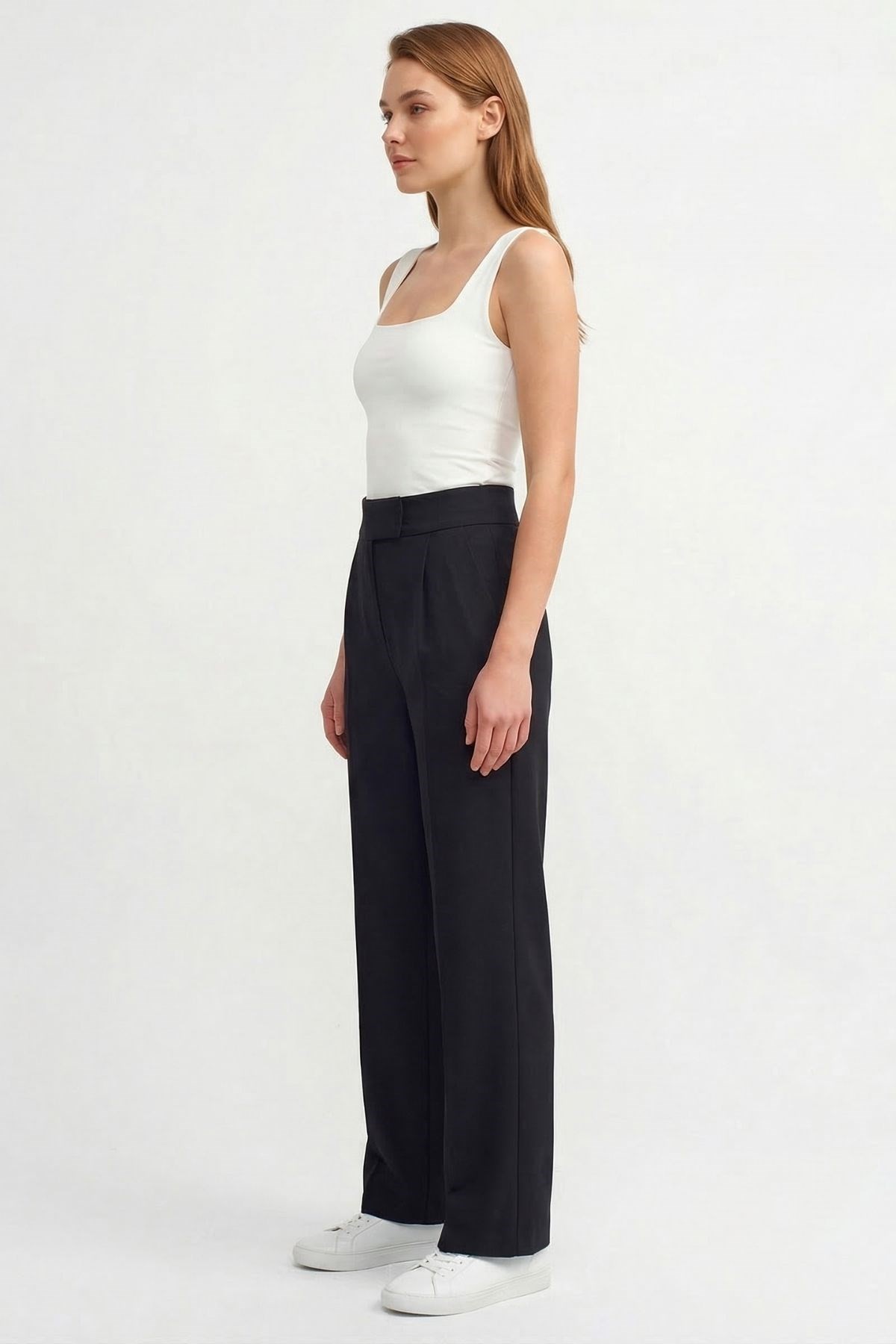 Siyah Cırtlı Pantolon 8410A