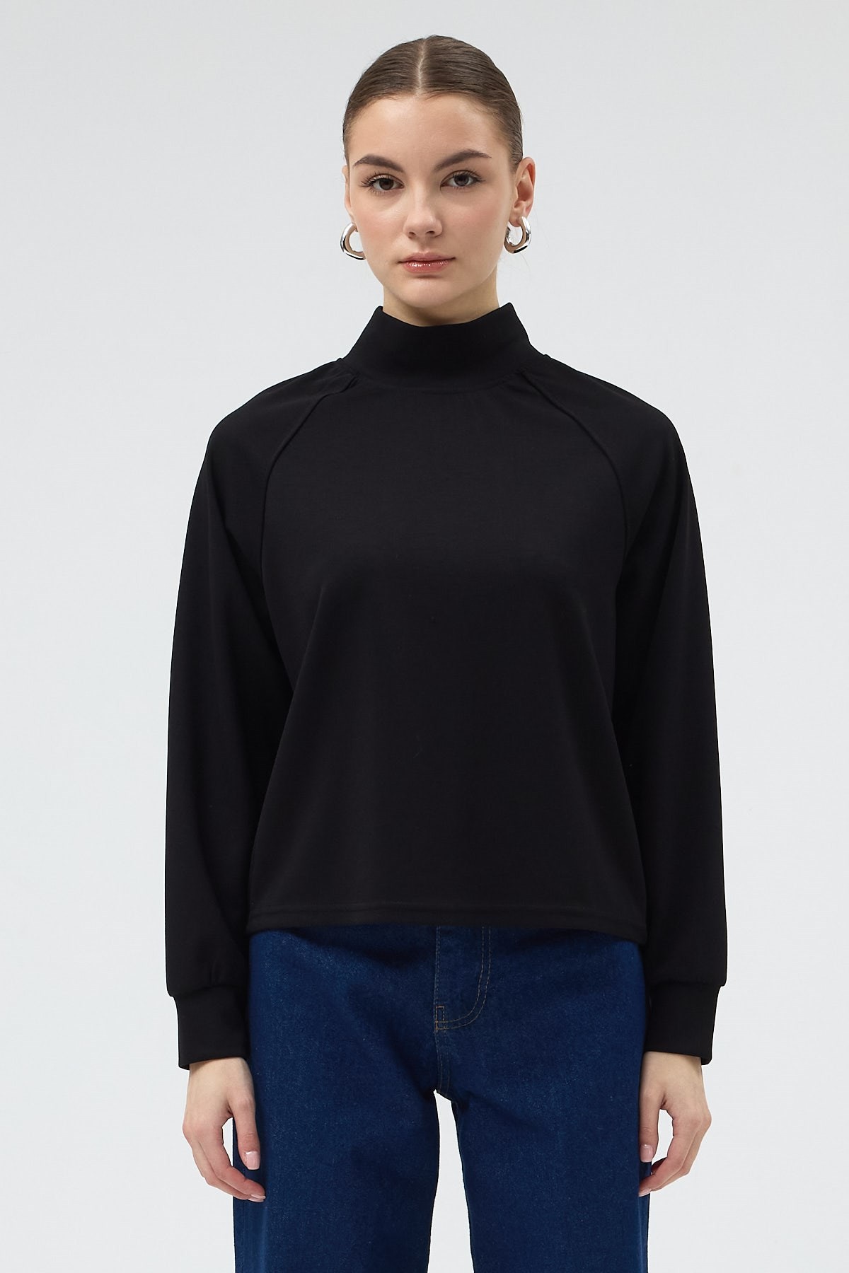 Siyah Dik Yaka Reglan Kol Kadın Sweat 8252A