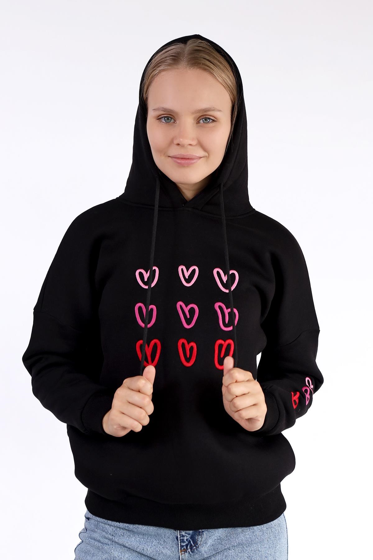 Siyah Kalp Nakışlı Sweat 9154M