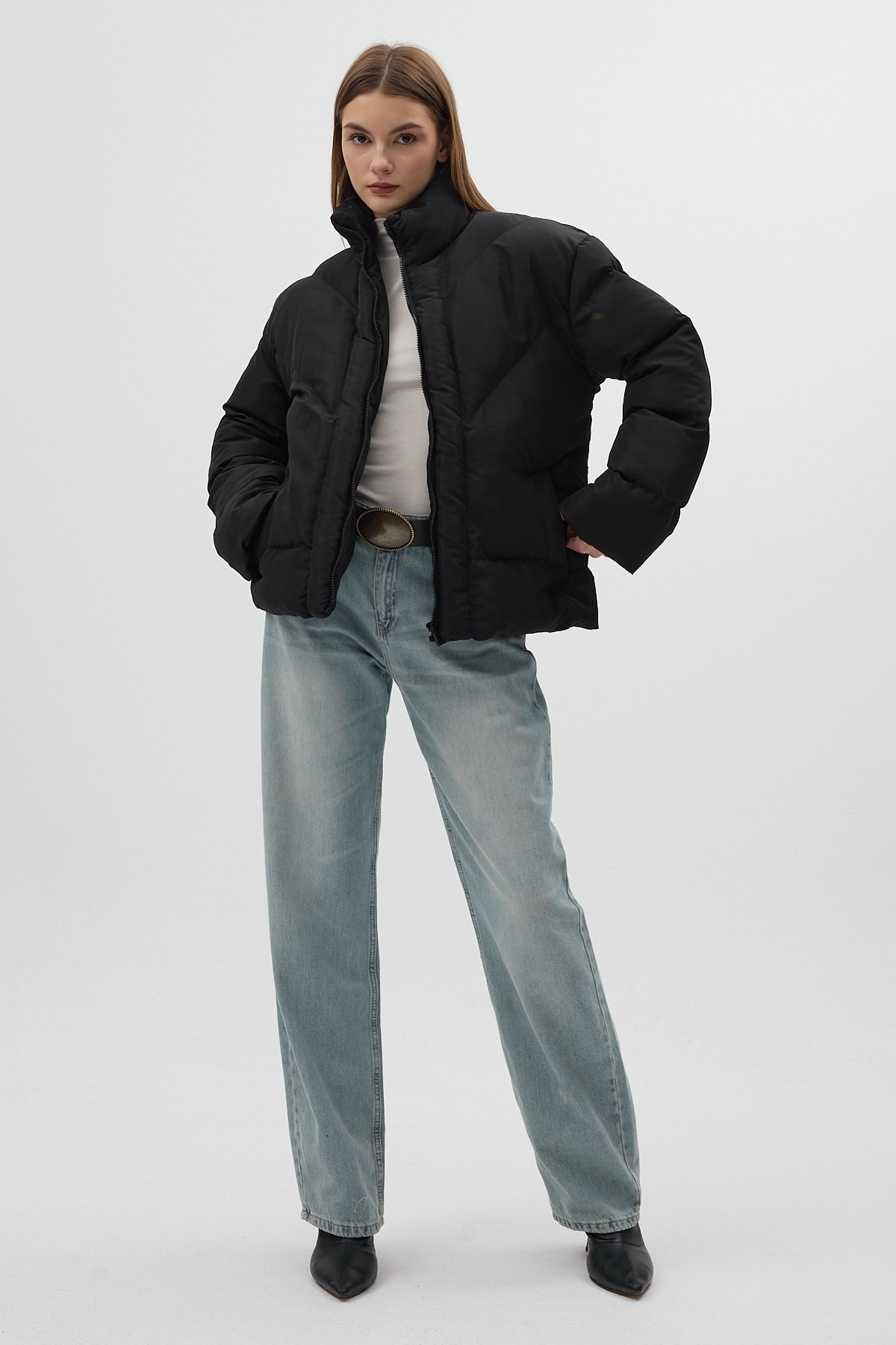 Siyah Oversize Dik Yaka Şişme Mont 4010