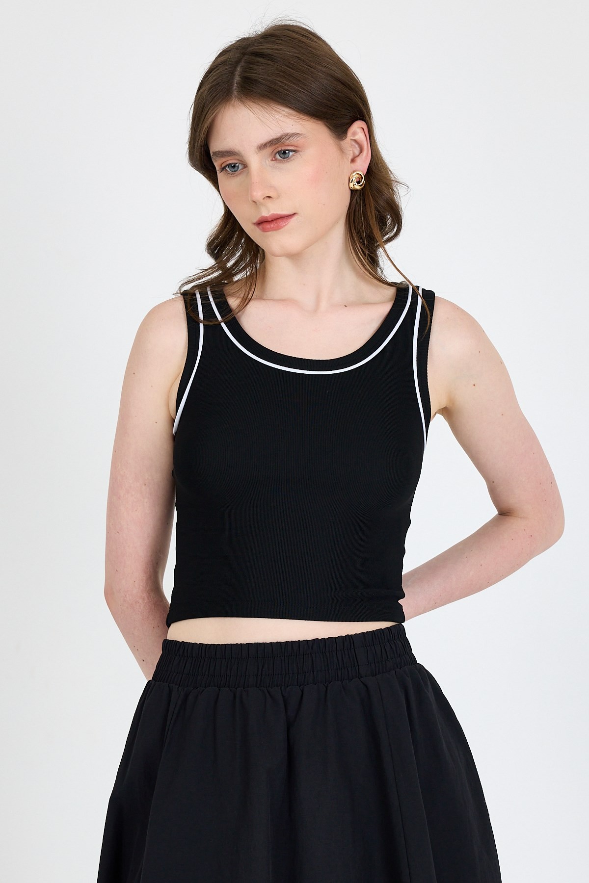 Siyah Şerit Detaylı Örme Crop Atlet 1049