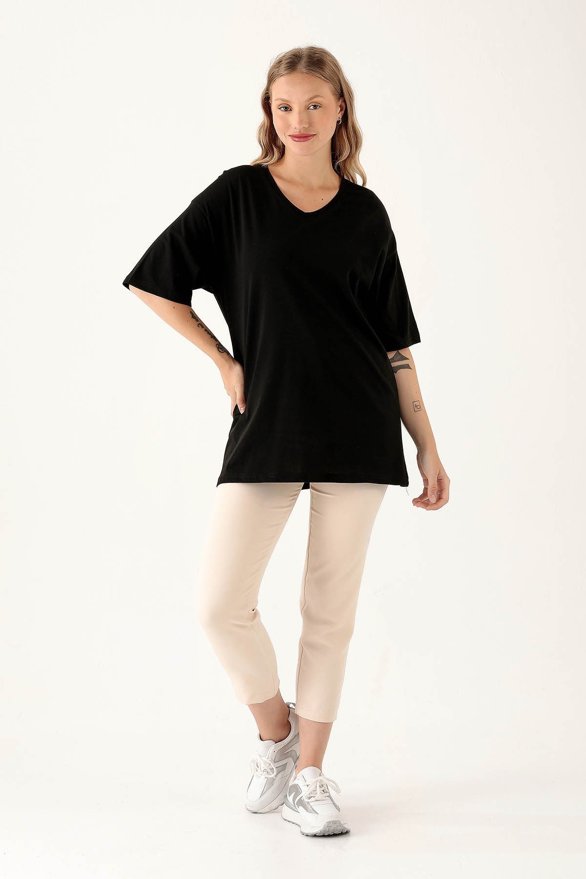 Siyah V Yaka Oversize Tişört 9002M