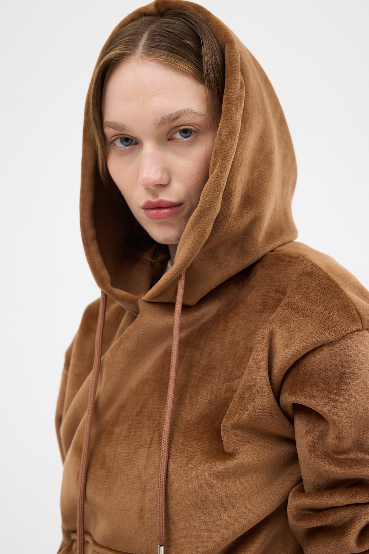 Taba Kadın Peluş Kanguru Cepli Kapüşonlu Sweatshirt 3061A