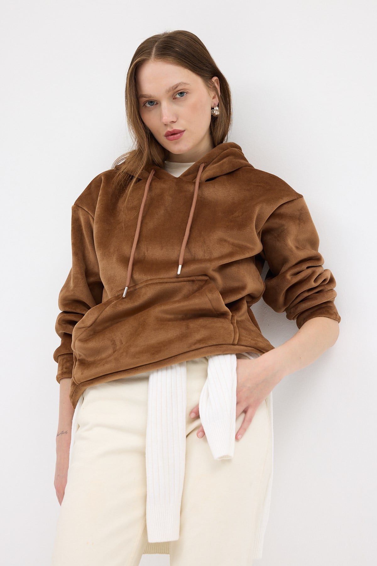 Taba Kadın Peluş Kanguru Cepli Kapüşonlu Sweatshirt 3061A