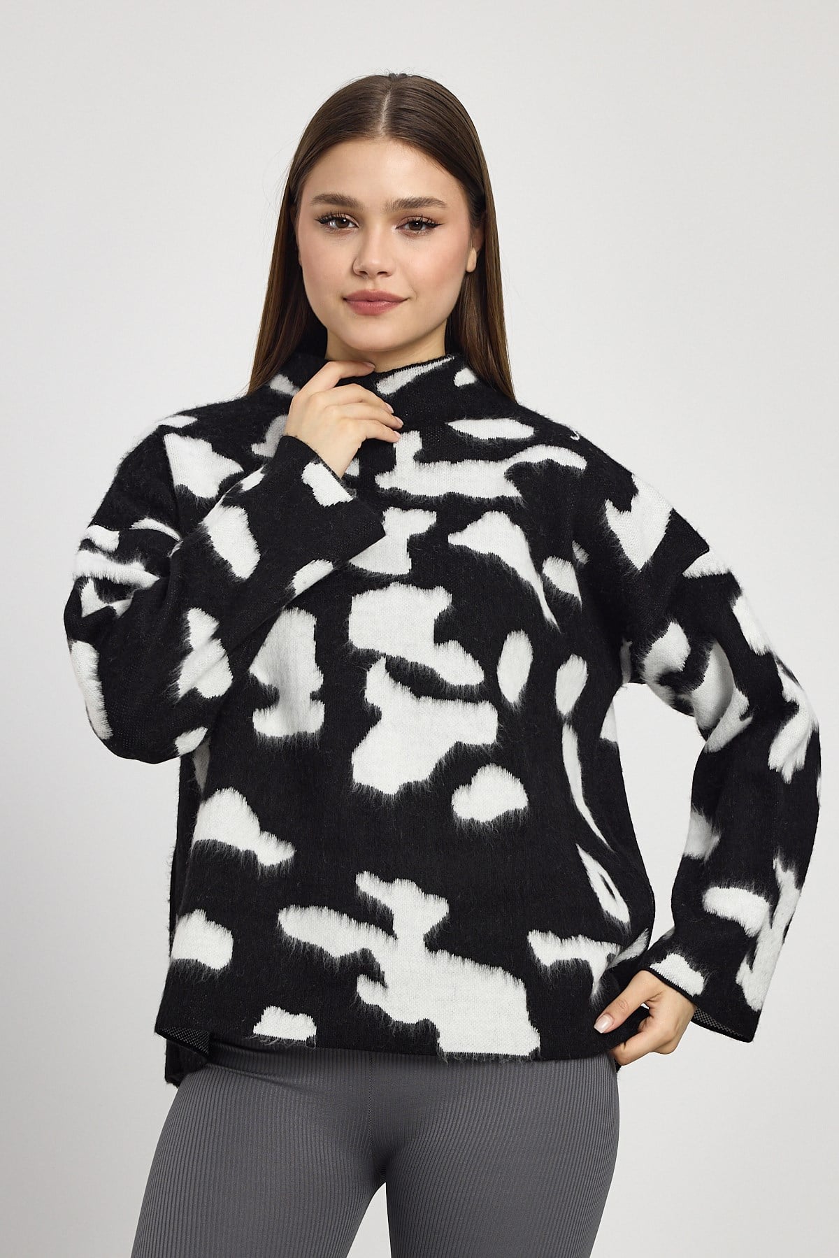 Taş-Siyah Şardonlu Dik Yaka Leopar Kazak 24371