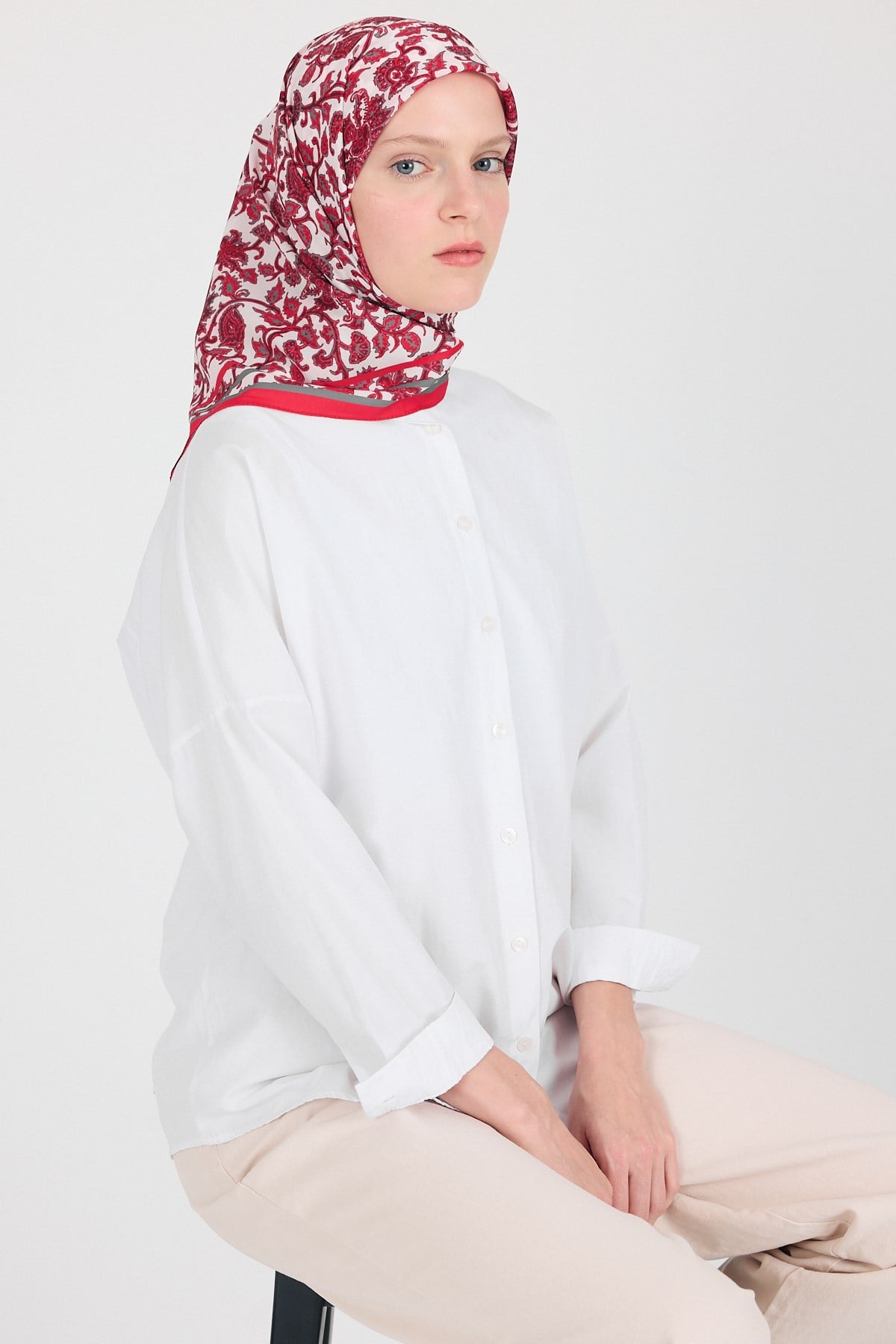 Vişne Desenli Eşarp 5695