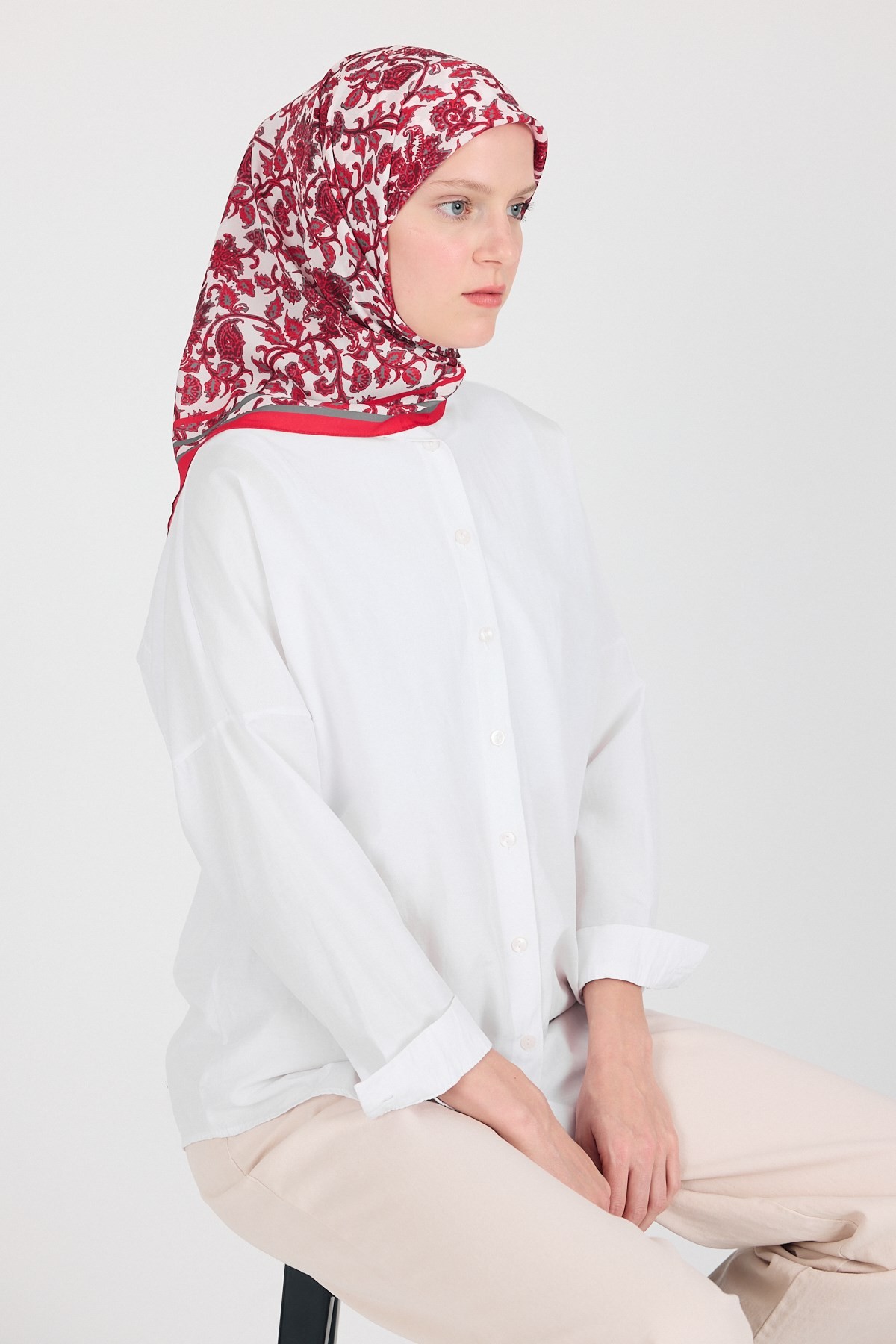 Vişne Desenli Eşarp 5695