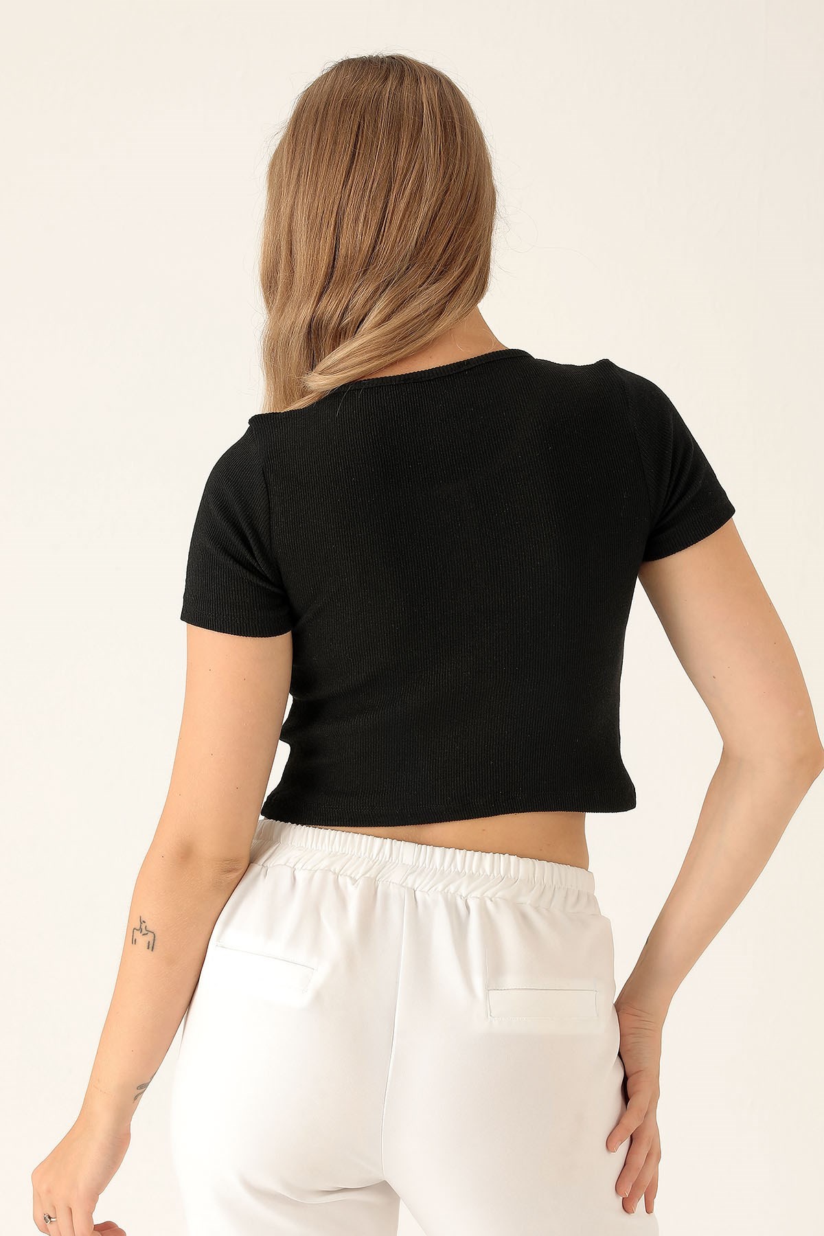 Yaka Çıtçıtlı Bayan Bluz - 1432 Siyah
