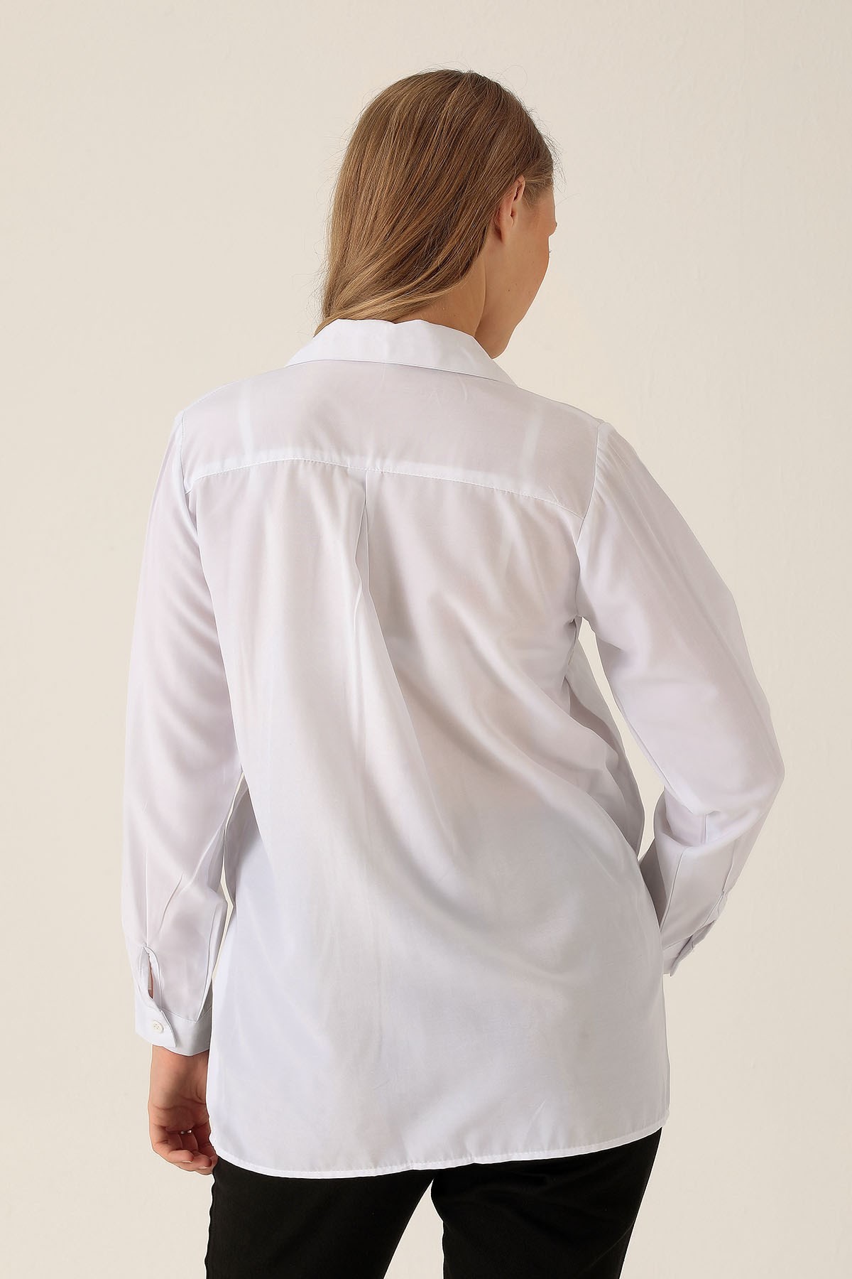 Yandan Çıtçıtlı Düğmeli Bayan Gömlek - 6508A Beyaz