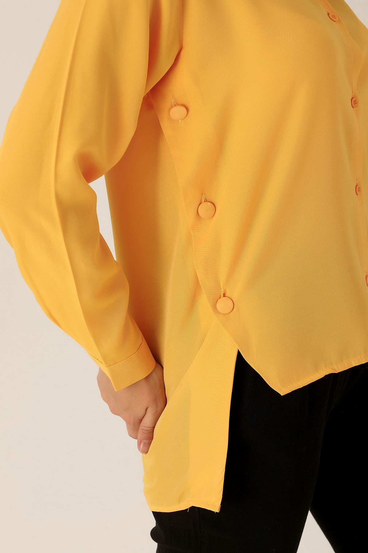 Yandan Çıtçıtlı Düğmeli Bayan Gömlek - 6508A Sarı