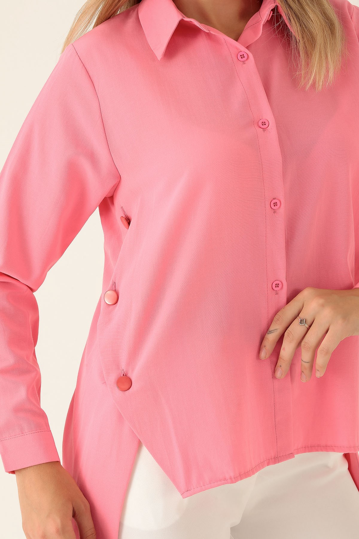 Yandan Çıtçıtlı Düğmeli Bayan Gömlek - 6508A Şeker Pembe