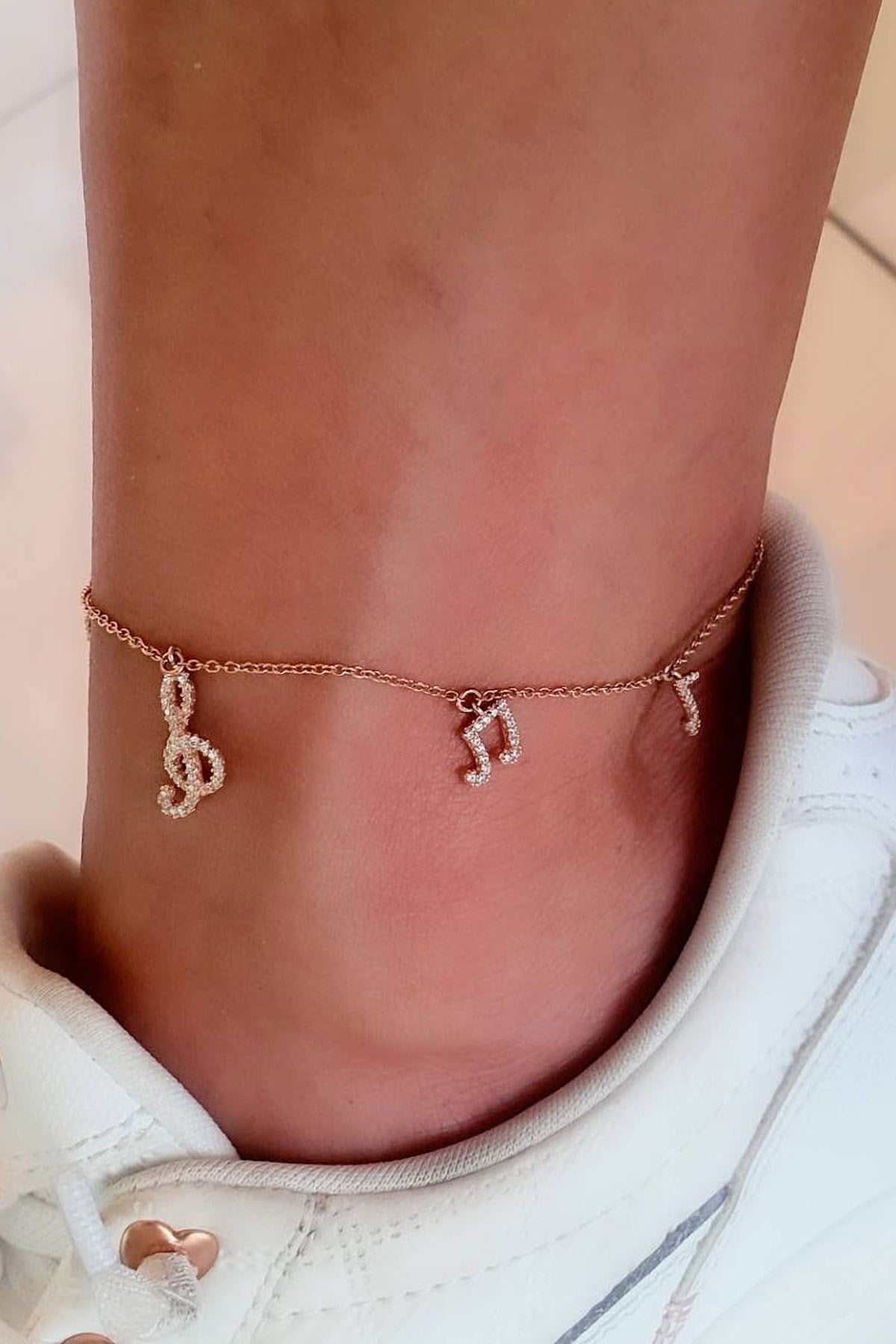 İtalyan Tasarımı 925 ayar Gümüş Üzerine Rose Altın Kaplama Tasarım sol anahtarı  Nota figürlü halhal