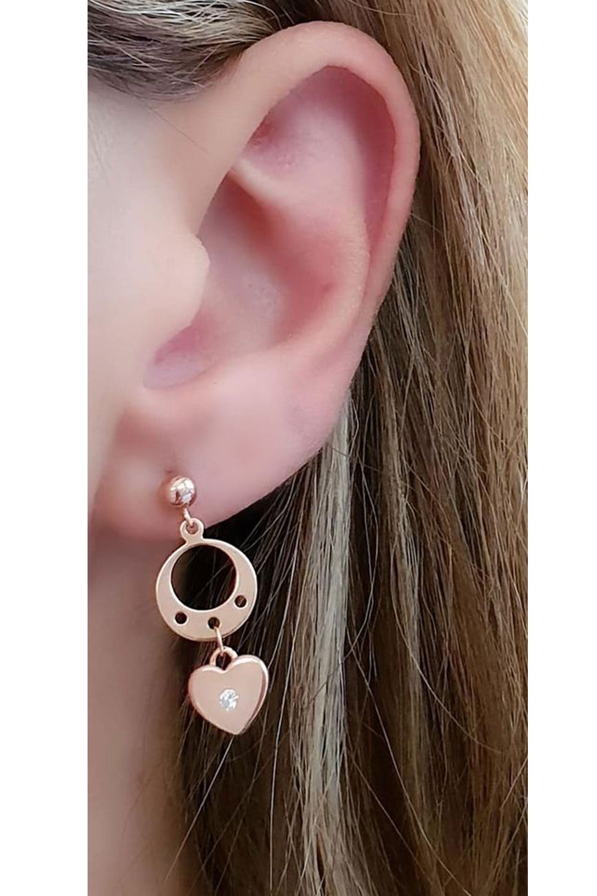 Kalp figürlü zirkon taş detaylı 925 ayar gümüş rose trend küpe 