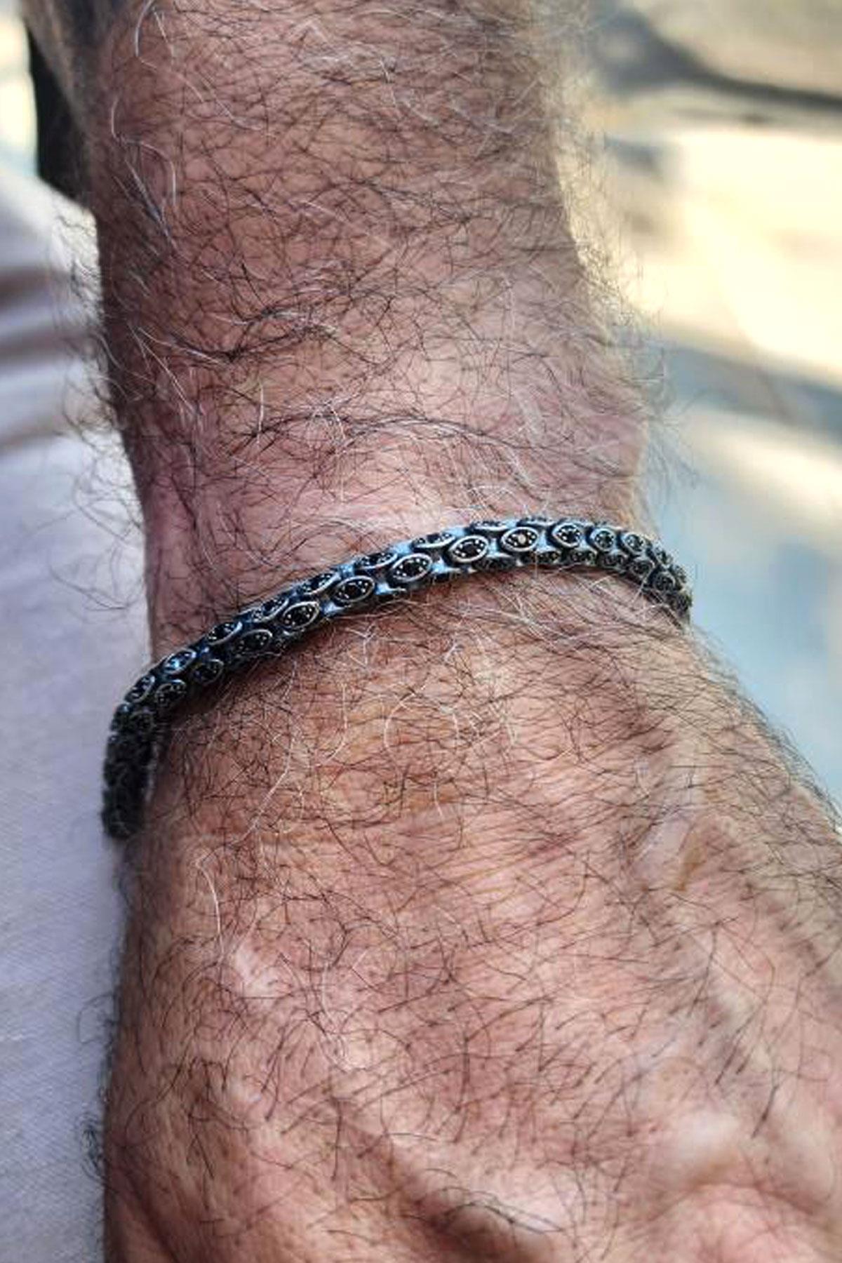 Masculine Trace Oniks Taş Detaylı 925ayar Gümüş El İşi Tasarım Erkek Bileklik