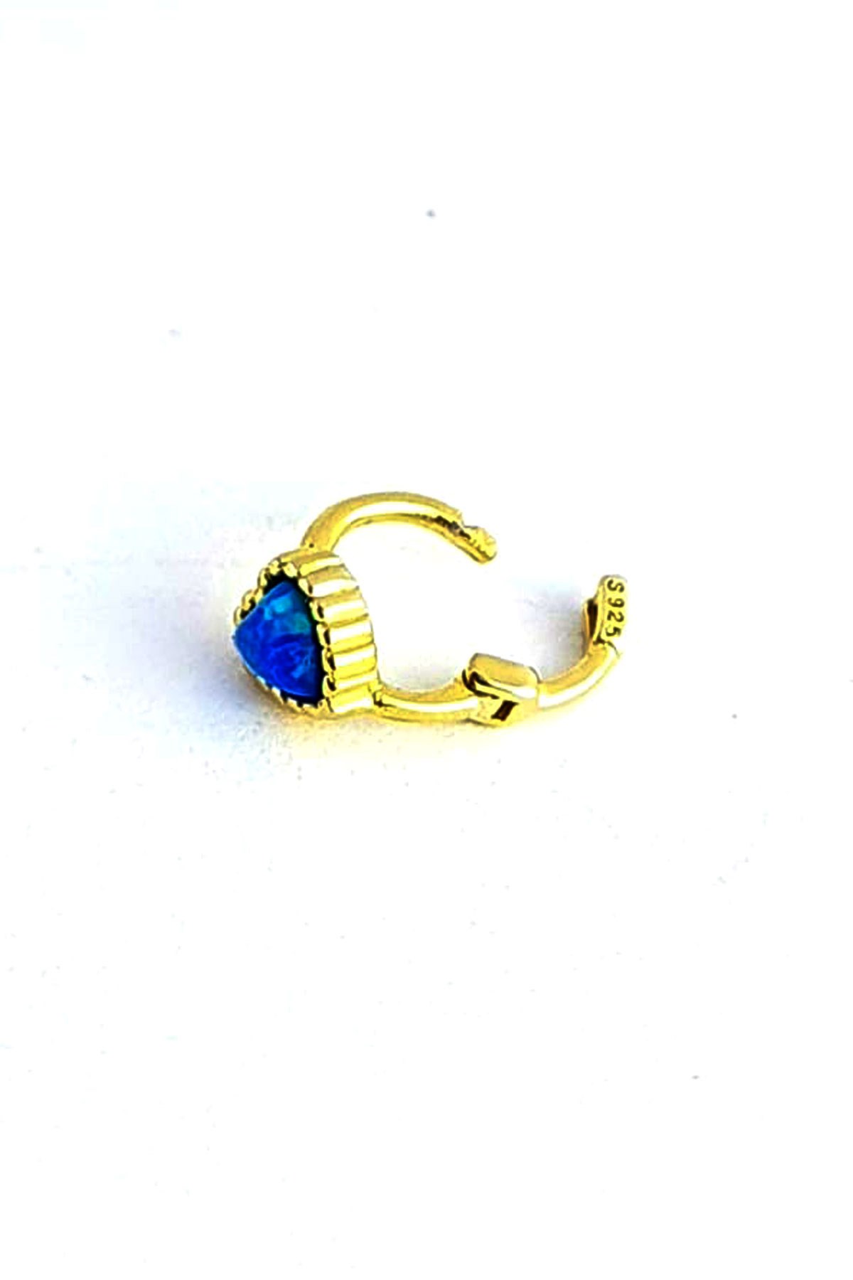Opal Taşlı Kalp Figürlü 925ayar Gümüş Üzerine Altın Kaplama Tragus minimal halka küpe 