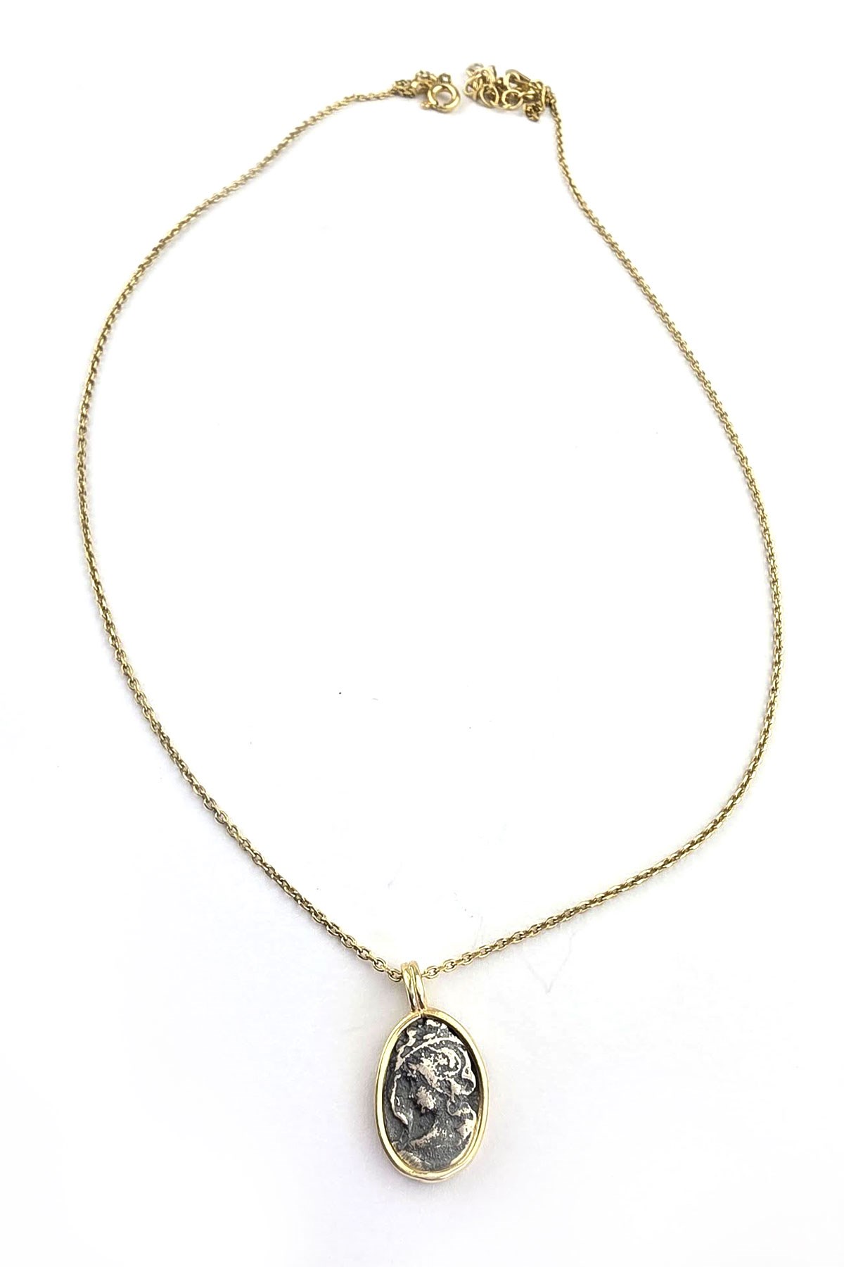Osevia Vintage Lady Madalyon 925 Ayar Gümüş Kolye