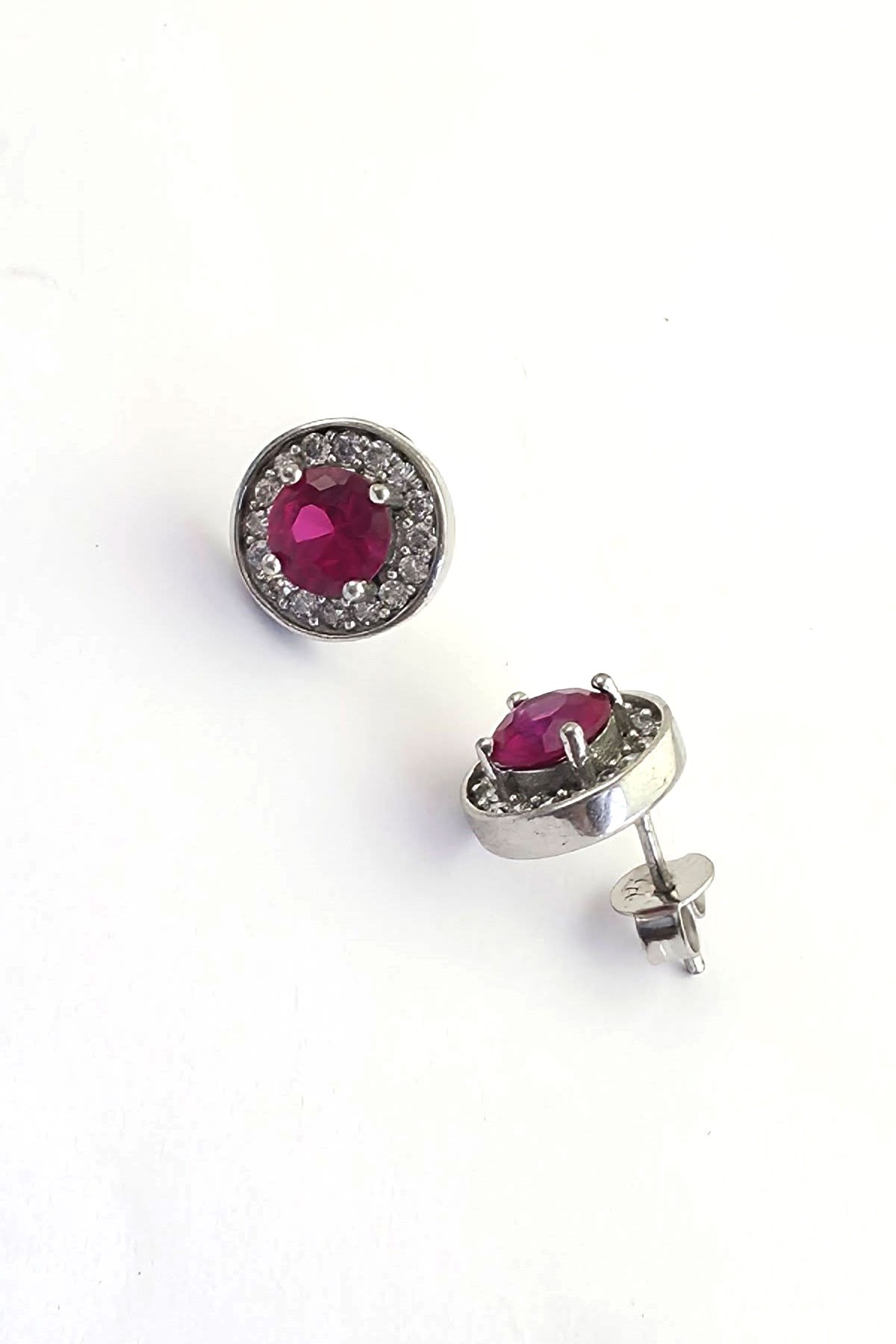 Pembe zirkon Taş Detaylı 925 ayar Gümüş Tek Taş Küpe 