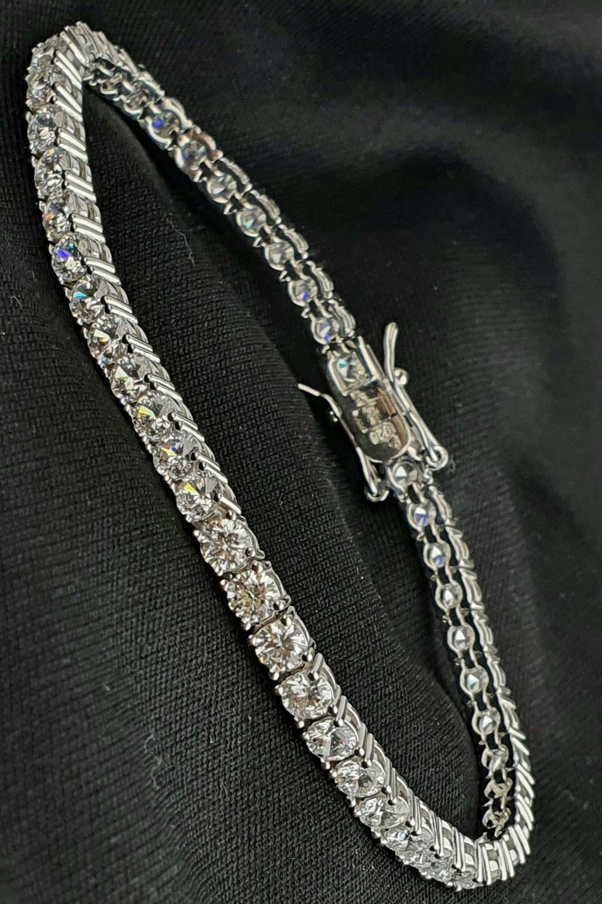 Pırlanta Parlaklığında Swarovski Kesim Zirkon Taşlı 925ayar Gümüş Suyolu Bileklik