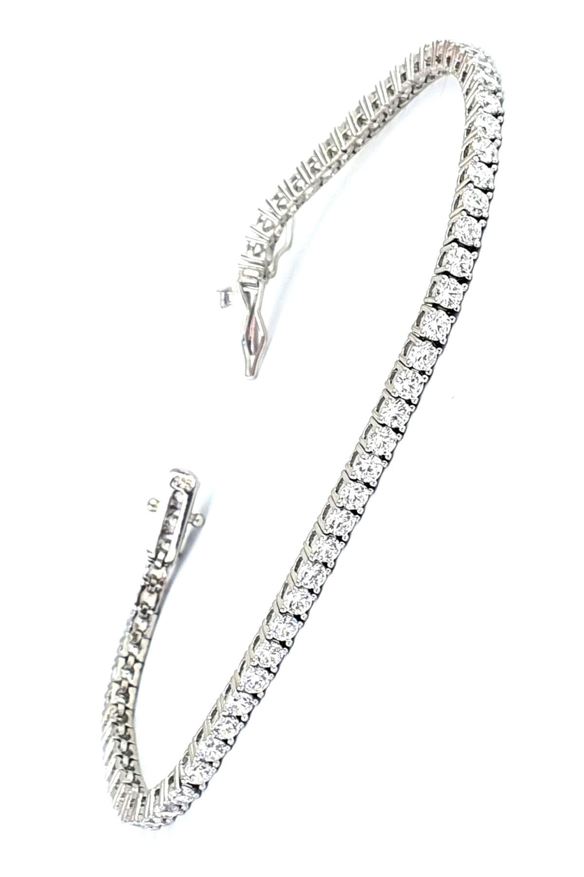 Pırlanta Parlaklığında Swarovski Taşlı 925ayar Gümüş Su Yolu Bileklik 