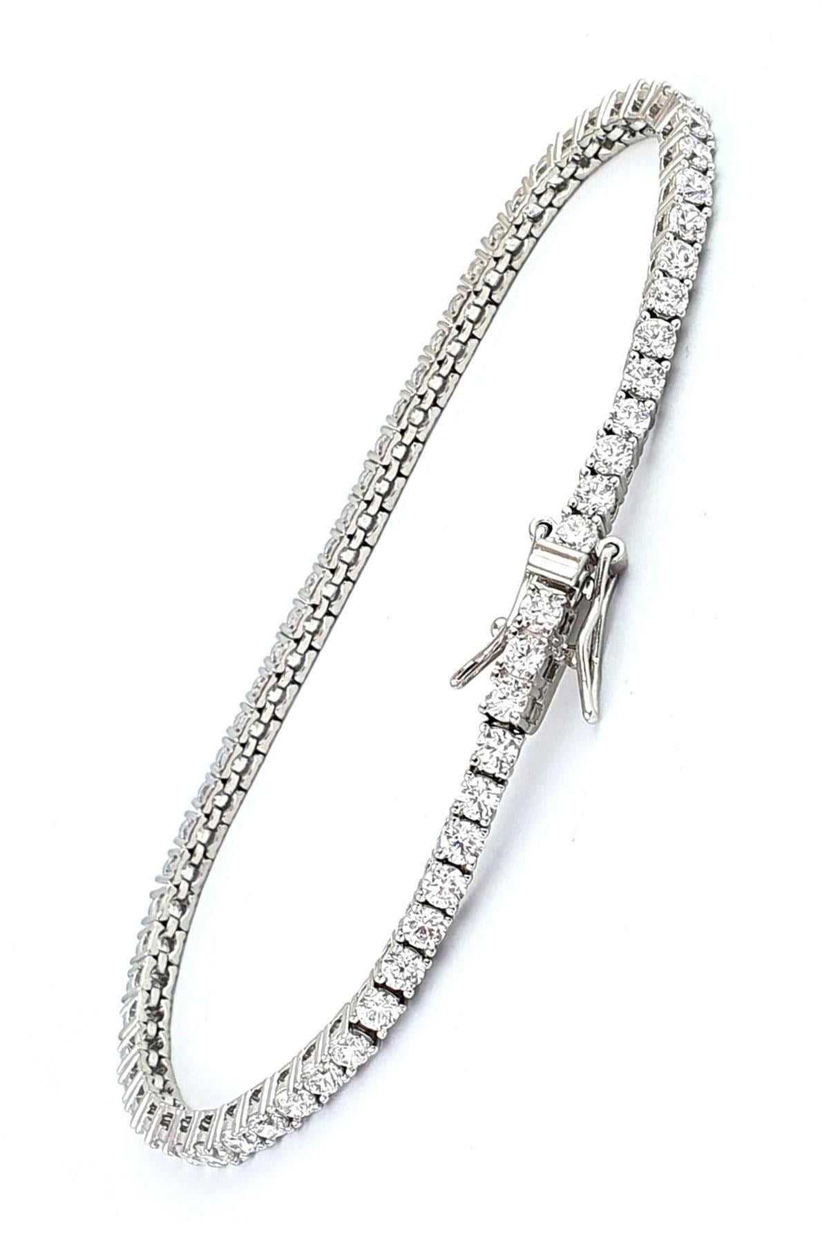 Pırlanta Parlaklığında Swarovski Taşlı 925ayar Gümüş Su Yolu Bileklik 