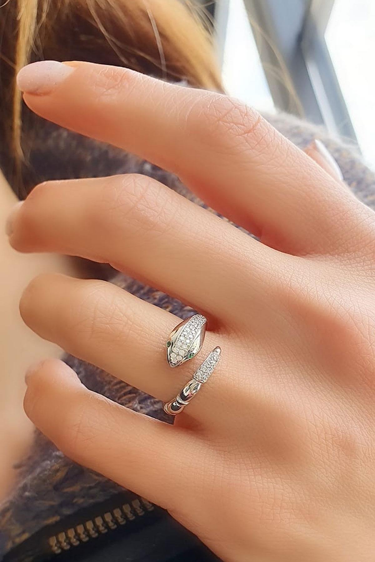 Pırlanta Parlaklığında Zirkon Taşlı 925ayar Gümüş  Luxury Tasarım Ayarlanabilir Yılan Yüzük