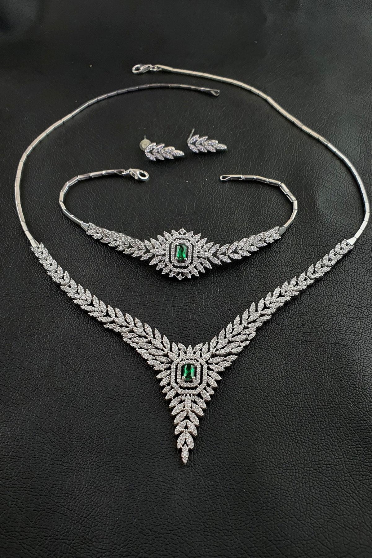 Pırlanta Parlaklığında Zirkon Taşlı 925 ayar Gümüş Set Takım Özel Seri
