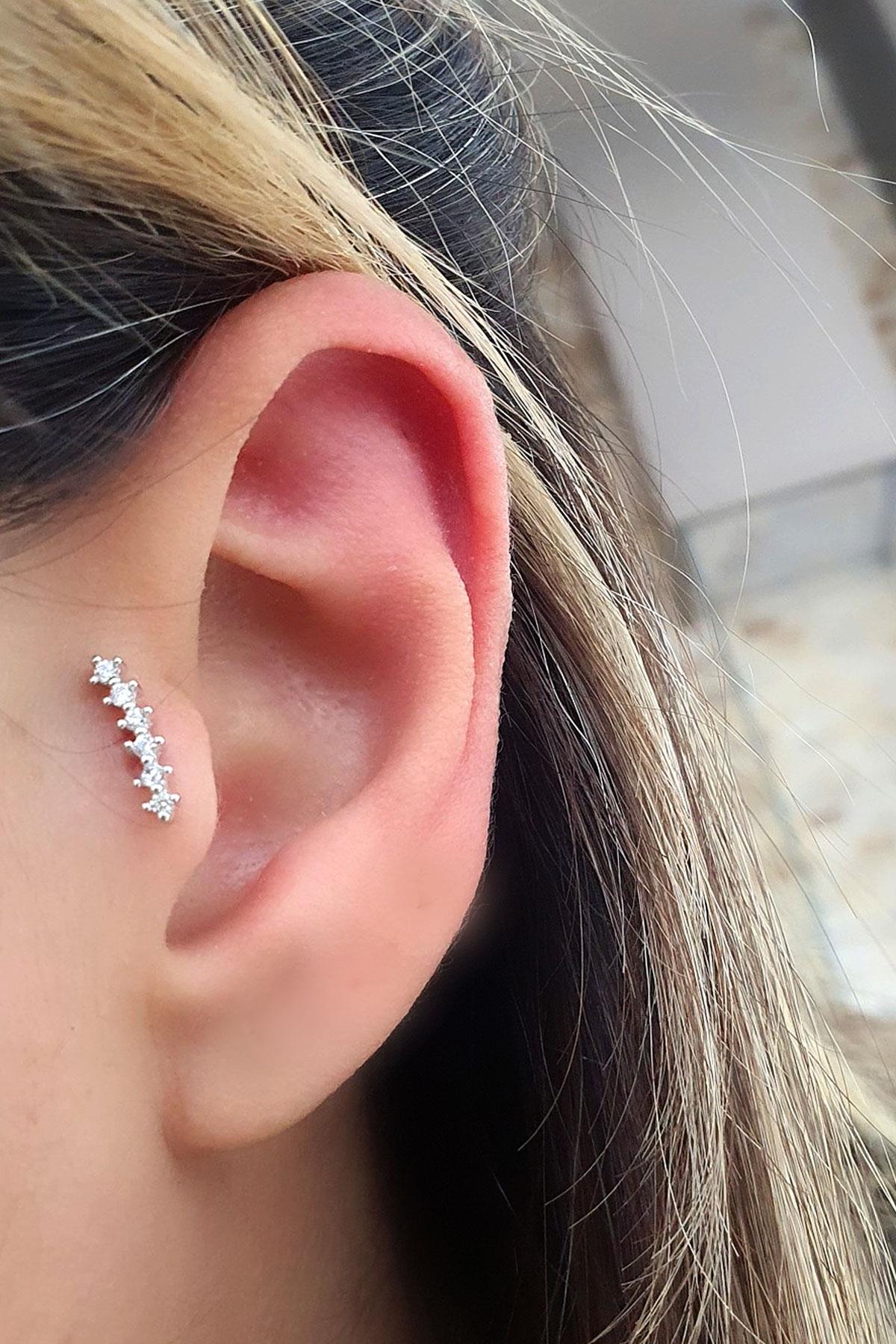 Pırlanta Parlaklığında Zirkon Taşlı 925ayar Gümüş Tragus Kıkırdak Helix Piercing 