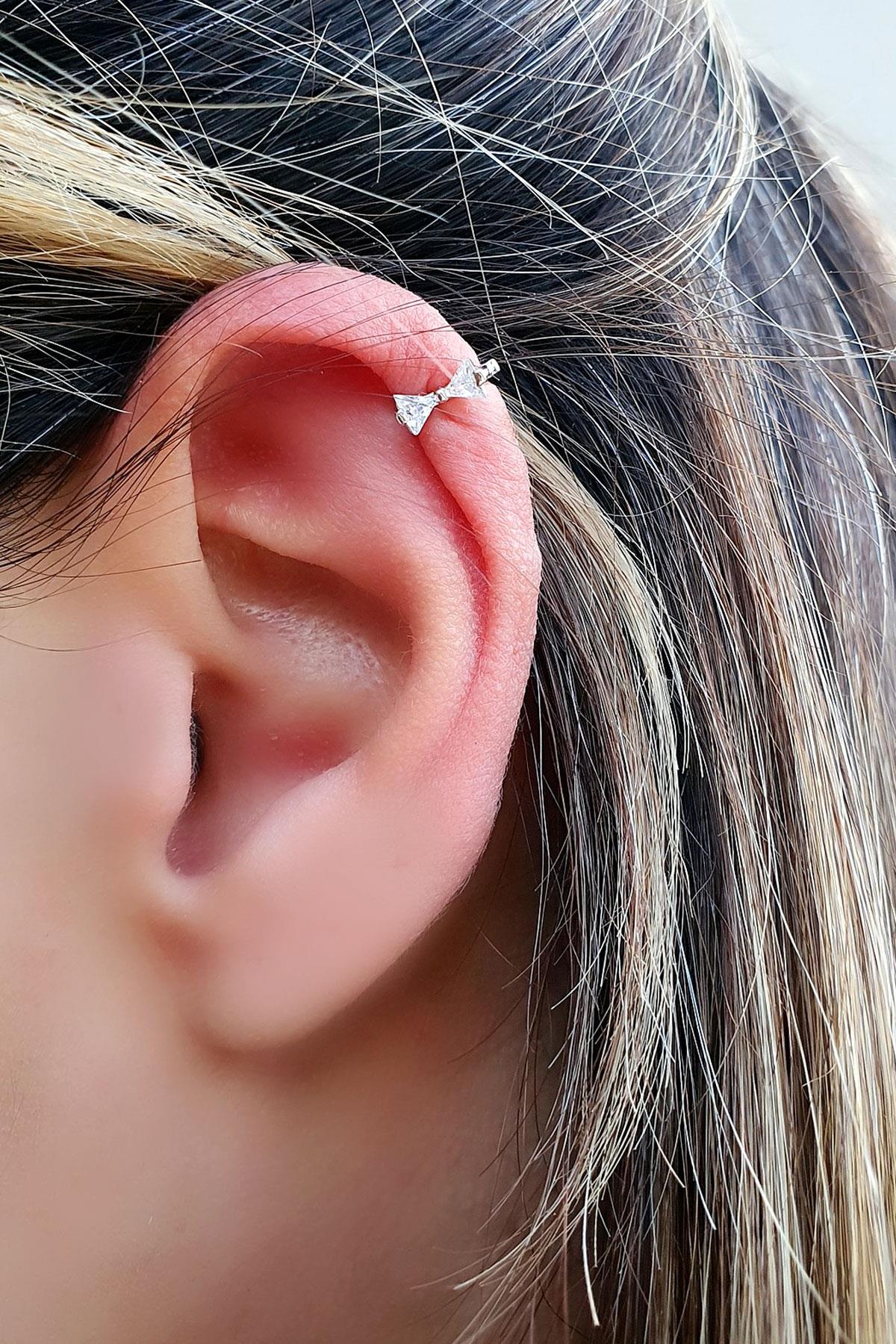 Pırlanta Parlaklığında Zirkon Taşlı 925ayar Gümüş Fiyonk  Tragus Kıkırdak Helix Halka Piercing