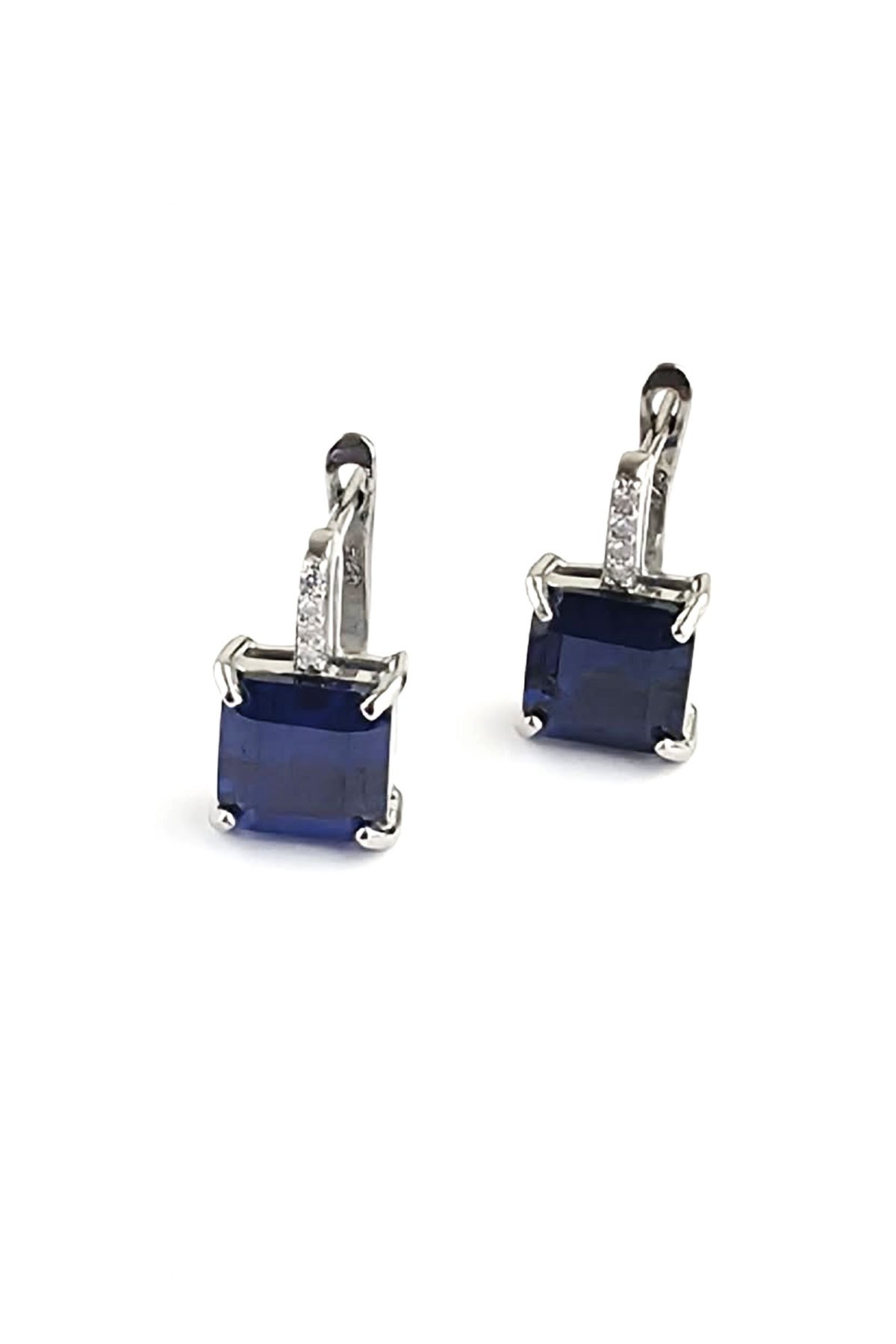 Sky diamond Blue Safir Taşlı 925 ayar Gümüş Üzerine Beyaz Altın Kaplama Kare Baget Küpe