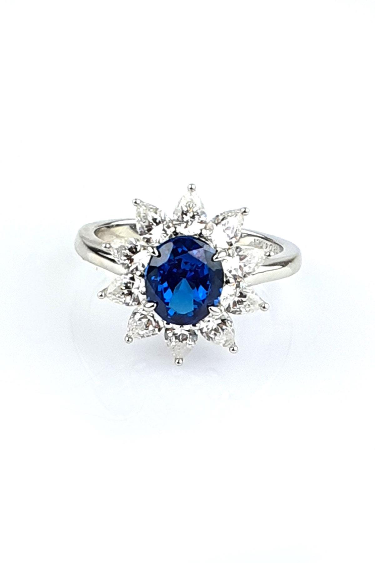 Sky Diamond Blue Safir Taşlı 925ayar Gümüş Üzerine Beyaz Altın Kaplama Şık Yüzük 