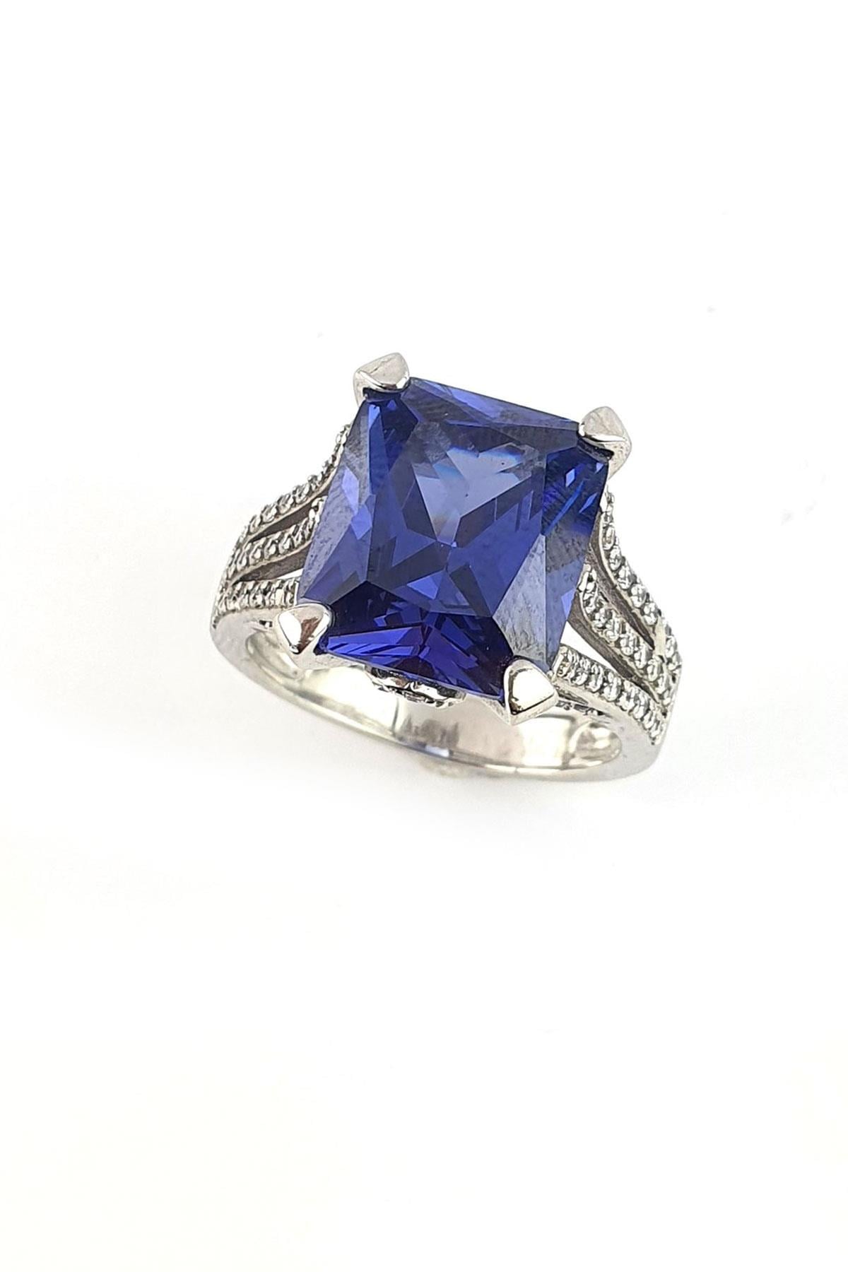 Sky Diamond purple Tanzanit Taşlı 925ayar Gümüş Üzerine Beyaz Altın Kaplama Baget Tek Taş Yüzük