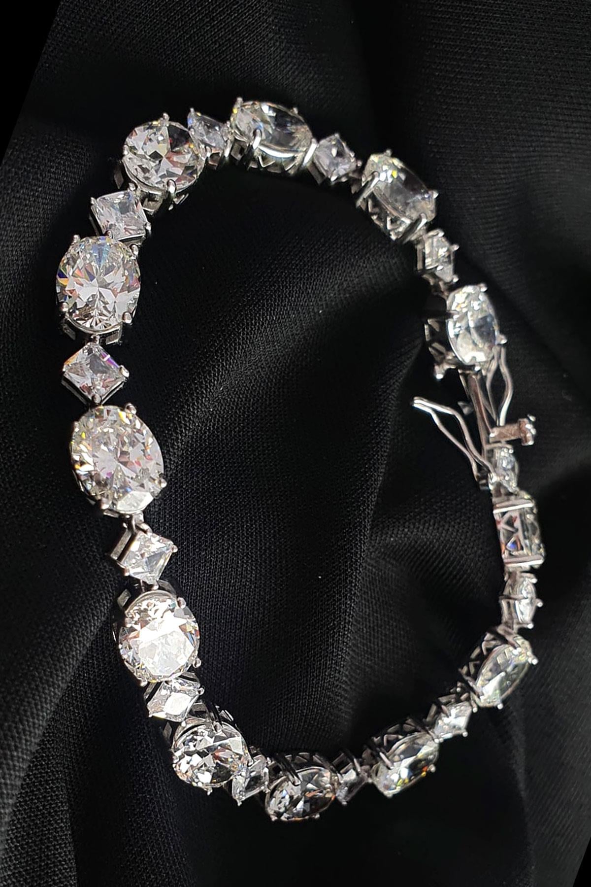 Sky Diamond Taşlı 925 ayar Gümüş Su Yolu Bileklik