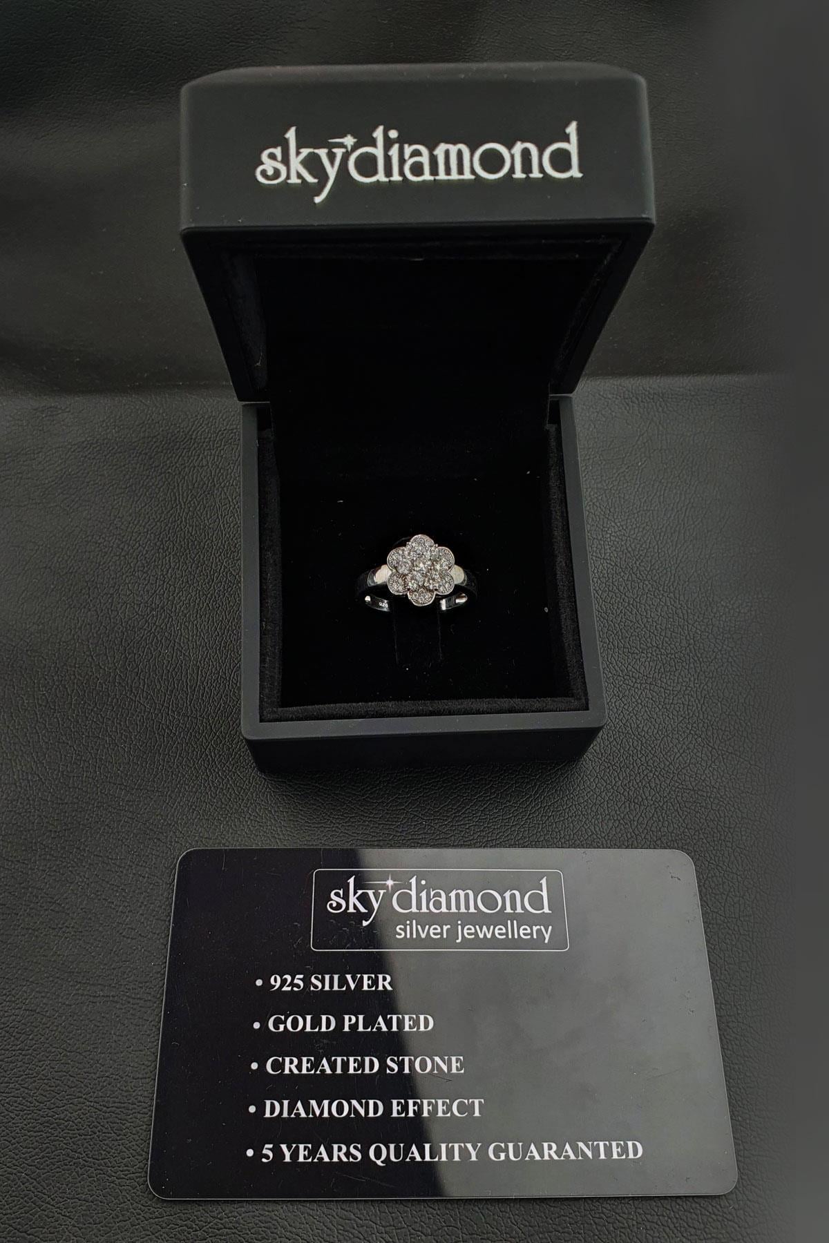 Sky Diamond Taşlı 925ayar Gümüş Üzerine beyaz Altın Kaplama Lotus Yüzük 