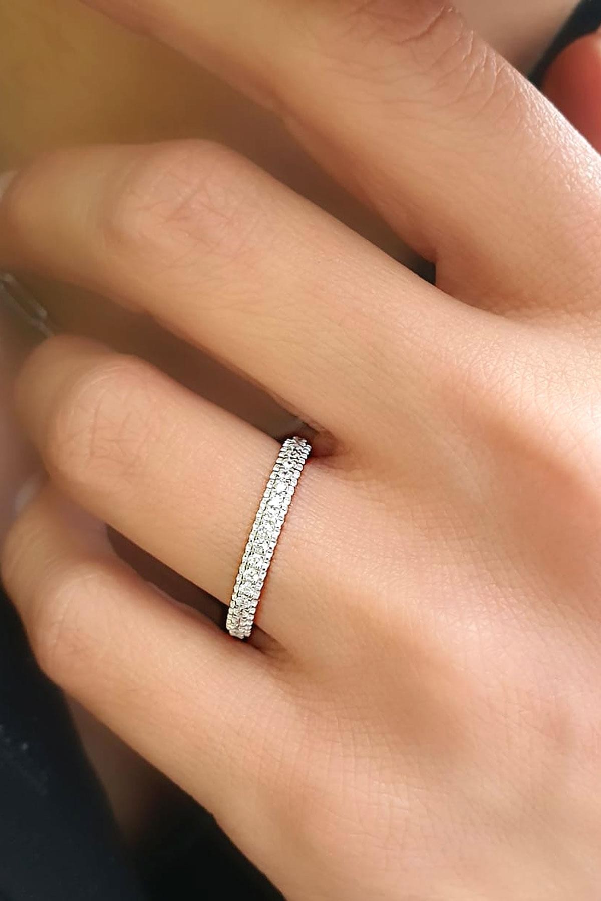 Sky Diamond Taşlı 925ayar Gümüş Üzerine Beyaz Altın Kaplama TamTur yüzük