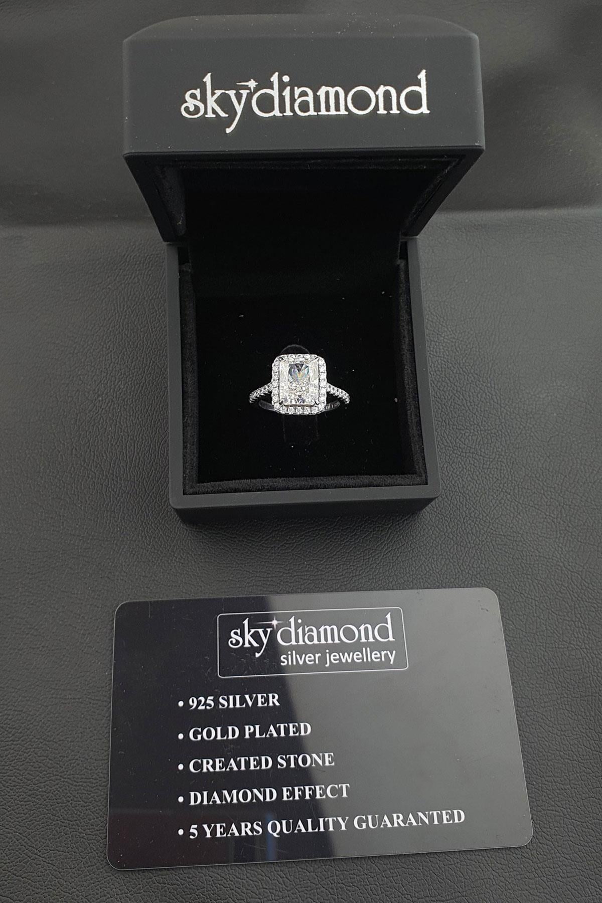 Sky Diamond Taşlı 925ayar Gümüş Üzerine Beyaz Altın Kaplama Tek Taş Baget Yüzük 